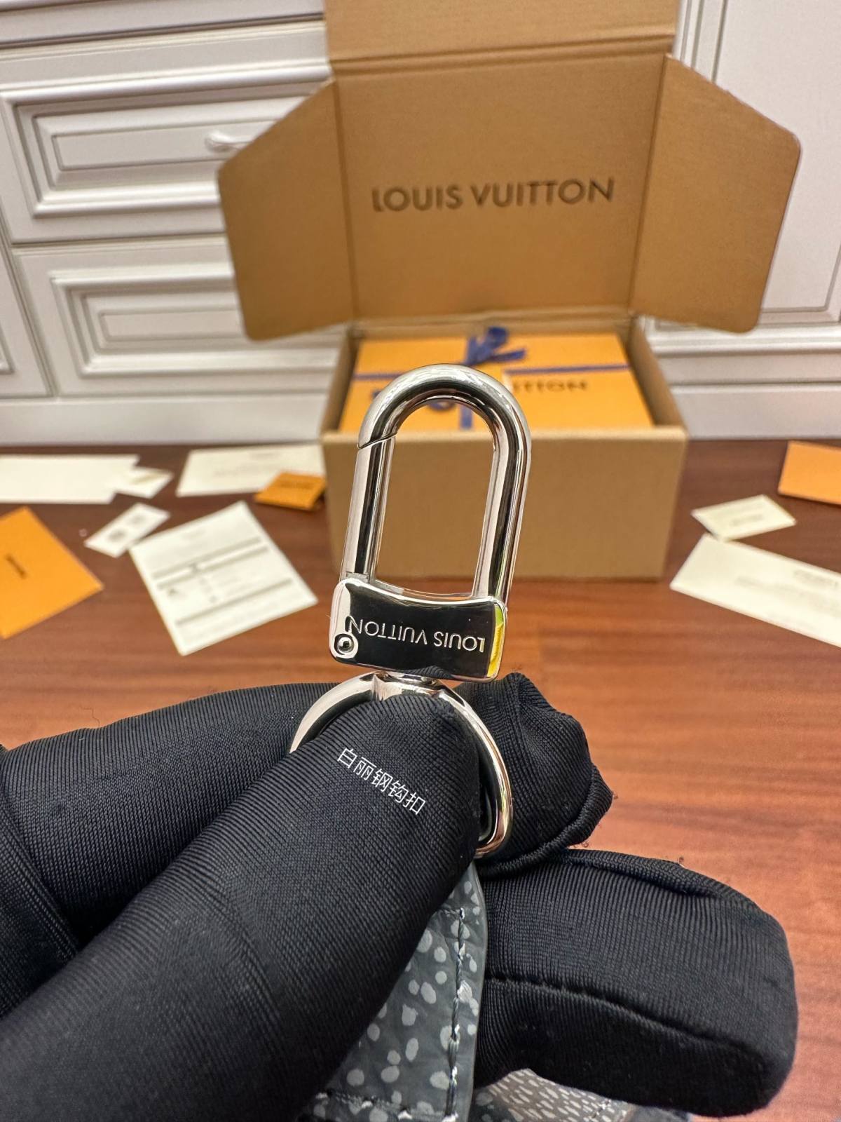 Ellebag’s Expert Replication: Louis Vuitton HOBO CRUISER Small Handbag (M20875)-Καλύτερης ποιότητας Fake Louis Vuitton Ηλεκτρονικό κατάστημα, Replica designer bag ru