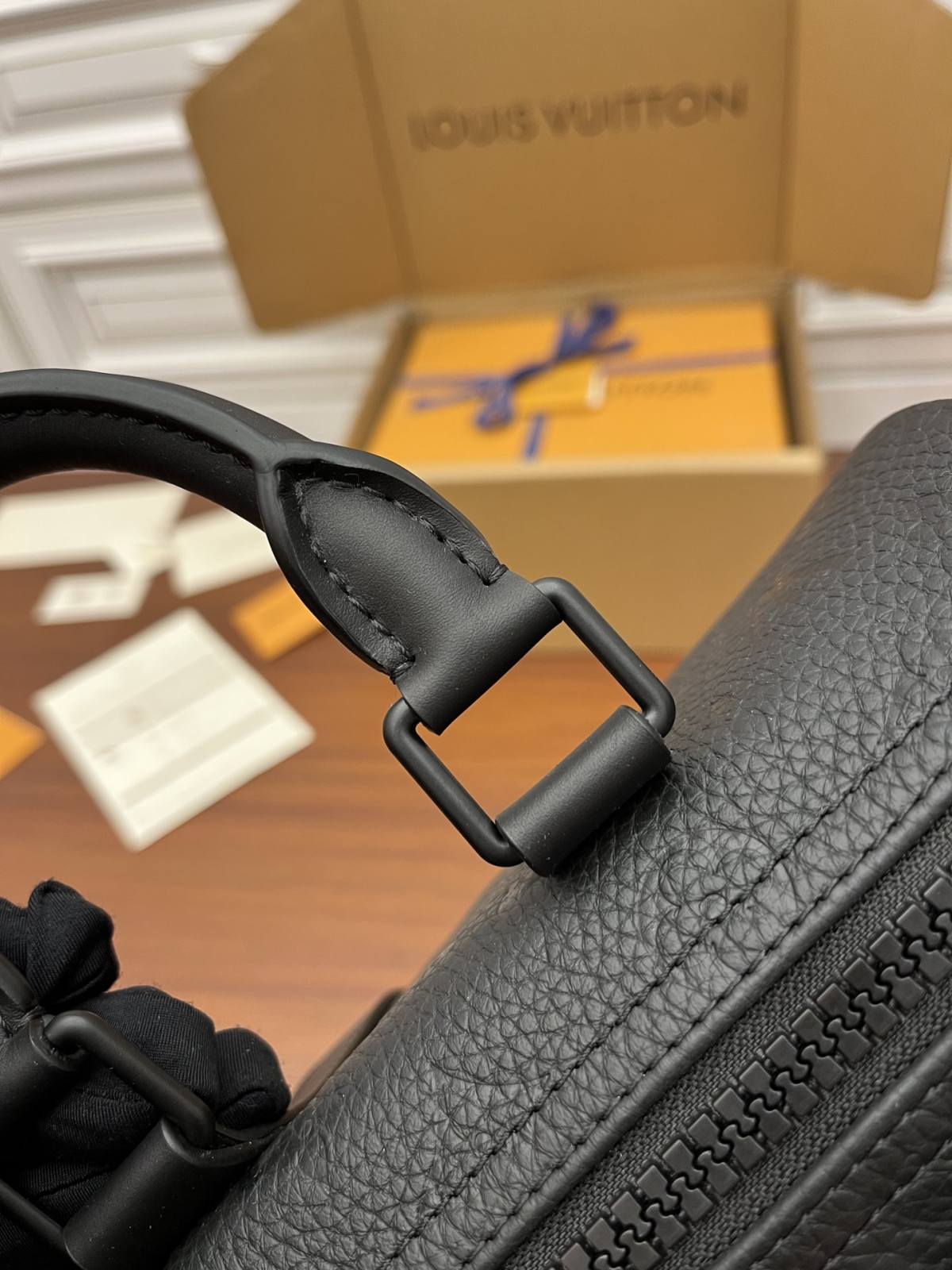 Ellebag’s Expert Replication: Louis Vuitton M20900 All Leather Keepall Mini Taurillon Monogram-Botiga en línia de bosses falses de Louis Vuitton de millor qualitat, rèplica de bosses de disseny ru