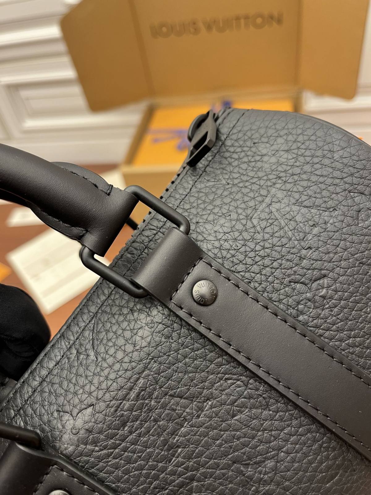 Ellebag’s Expert Replication: Louis Vuitton M20900 All Leather Keepall Mini Taurillon Monogram-Bedste kvalitet Fake Louis Vuitton Bag Online Store, Replica designer bag ru