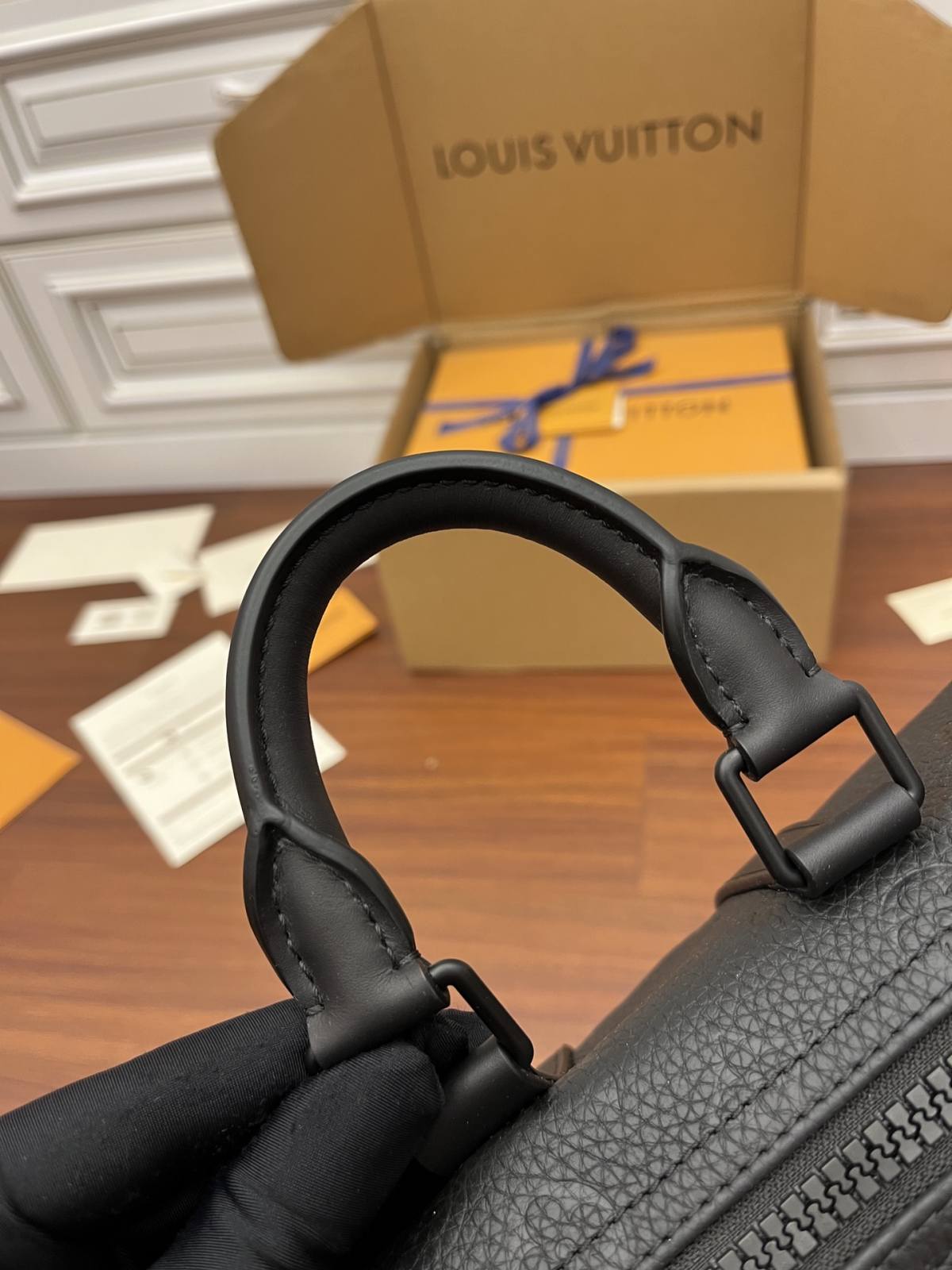 Ellebag’s Expert Replication: Louis Vuitton M20900 All Leather Keepall Mini Taurillon Monogram-Botiga en línia de bosses falses de Louis Vuitton de millor qualitat, rèplica de bosses de disseny ru