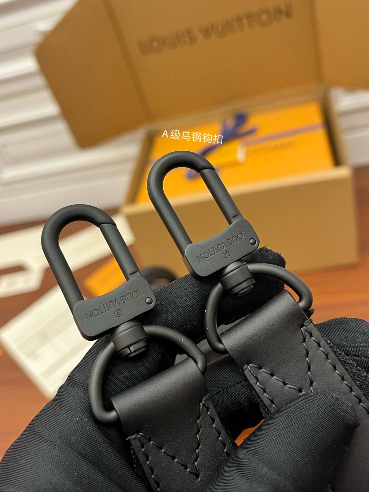 Ellebag’s Expert Replication: Louis Vuitton M20900 All Leather Keepall Mini Taurillon Monogram-Bedste kvalitet Fake Louis Vuitton Bag Online Store, Replica designer bag ru