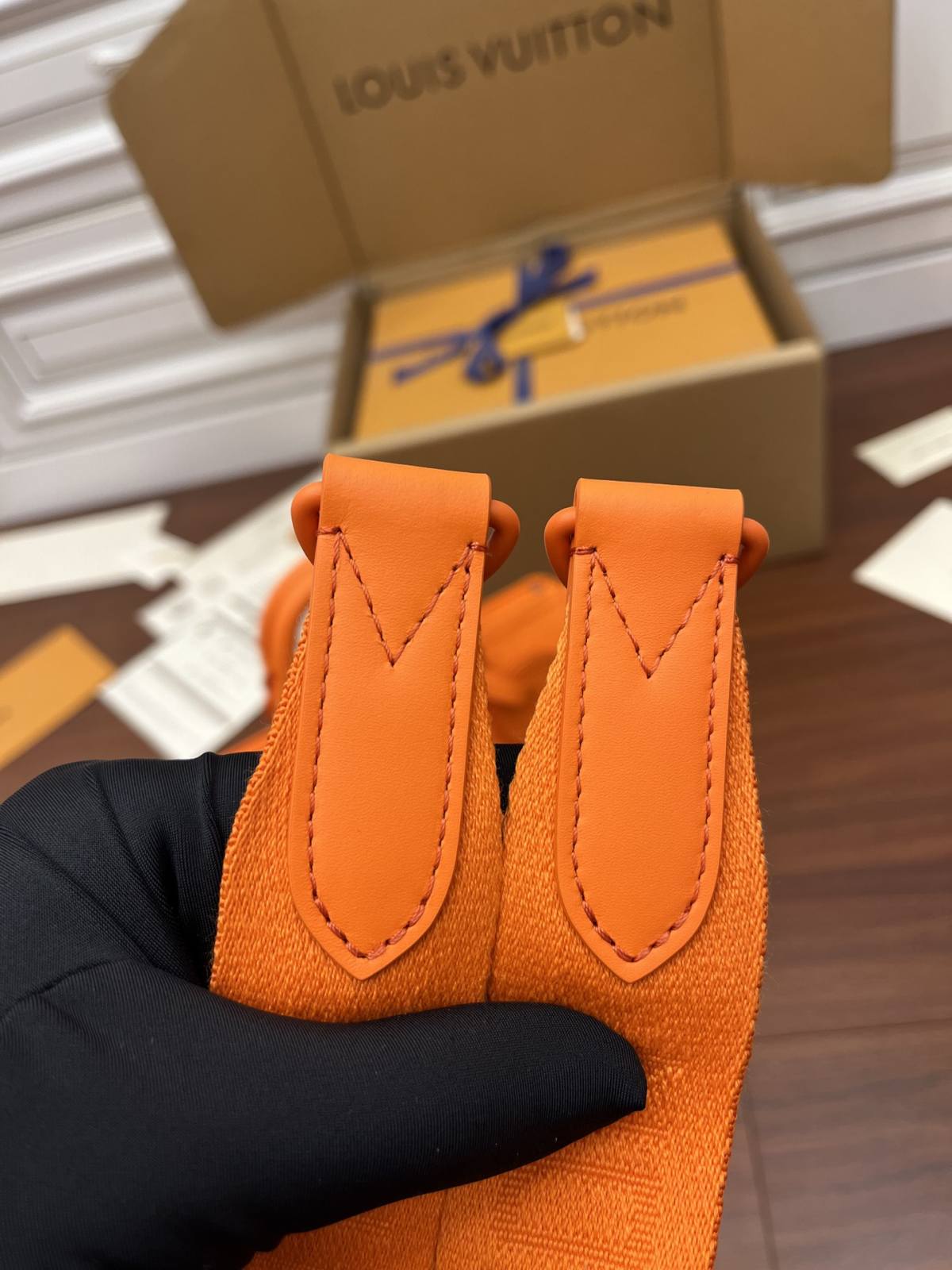 Ellebag’s Expert Replication: Louis Vuitton KEEPALL BANDOULIÈRE 25 Handbag (M20930) Orange-Best Quality Replica designer Bag factory in China