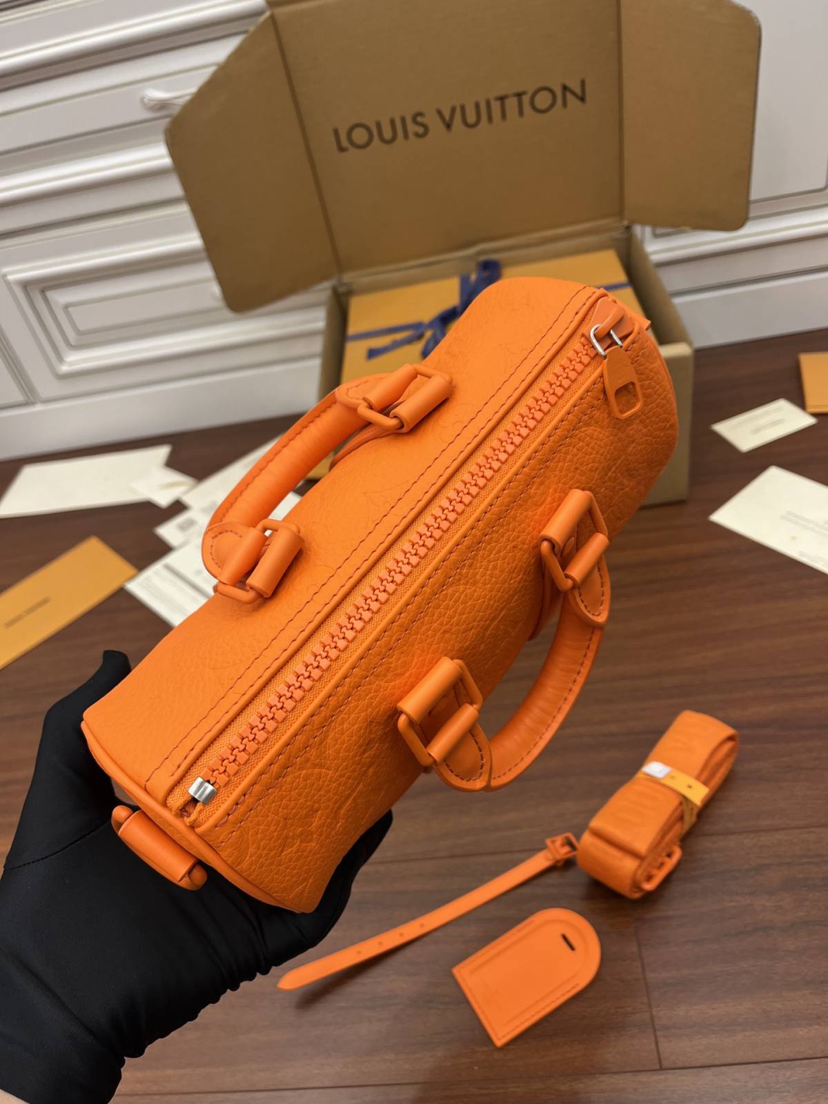 Ellebag’s Expert Replication: Louis Vuitton KEEPALL BANDOULIÈRE 25 Handbag (M20930) Orange-Best Quality Fake Louis Vuitton Bag Online Store, Replica designer bag ru