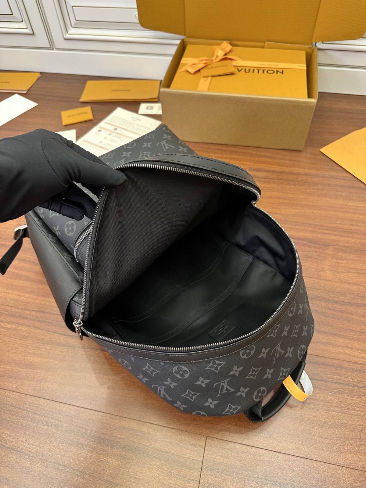 Ellebag’s Expert Replication: Louis Vuitton M22558 Monogram Discovery Small Backpack-Bescht Qualitéit Fake Louis Vuitton Bag Online Store, Replica Designer Bag ru