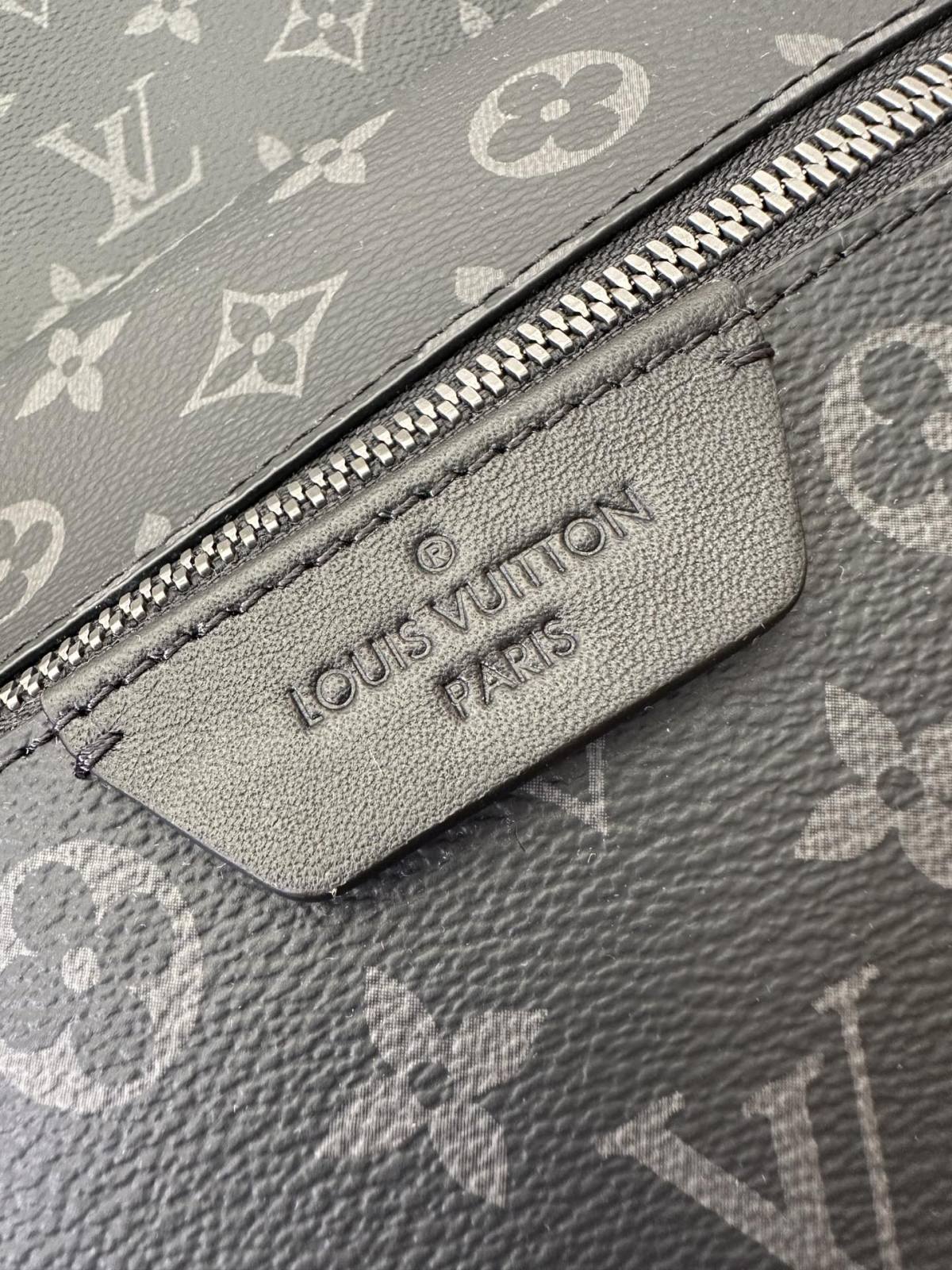 Ellebag’s Expert Replication: Louis Vuitton M22558 Monogram Discovery Small Backpack-Kedai Dalam Talian Beg Louis Vuitton Palsu Kualiti Terbaik, Beg reka bentuk replika ru