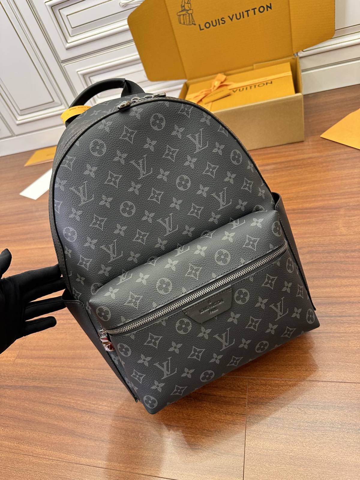 Ellebag’s Expert Replication: Louis Vuitton M22558 Monogram Discovery Small Backpack-Paras laatu väärennetty Louis Vuitton laukku verkkokauppa, replika suunnittelija laukku ru