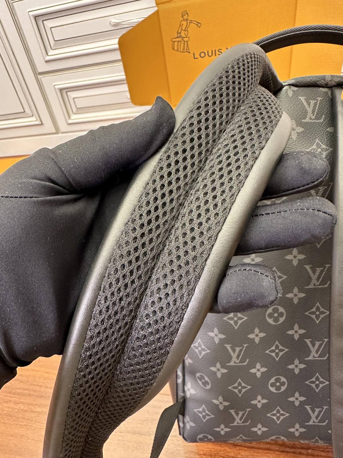 Ellebag’s Expert Replication: Louis Vuitton M22558 Monogram Discovery Small Backpack-בעסטער קוואַליטעט שווינדל לוי ווויטטאָן באַג אָנליין קראָם, רעפּליקע דיזיינער זעקל רו