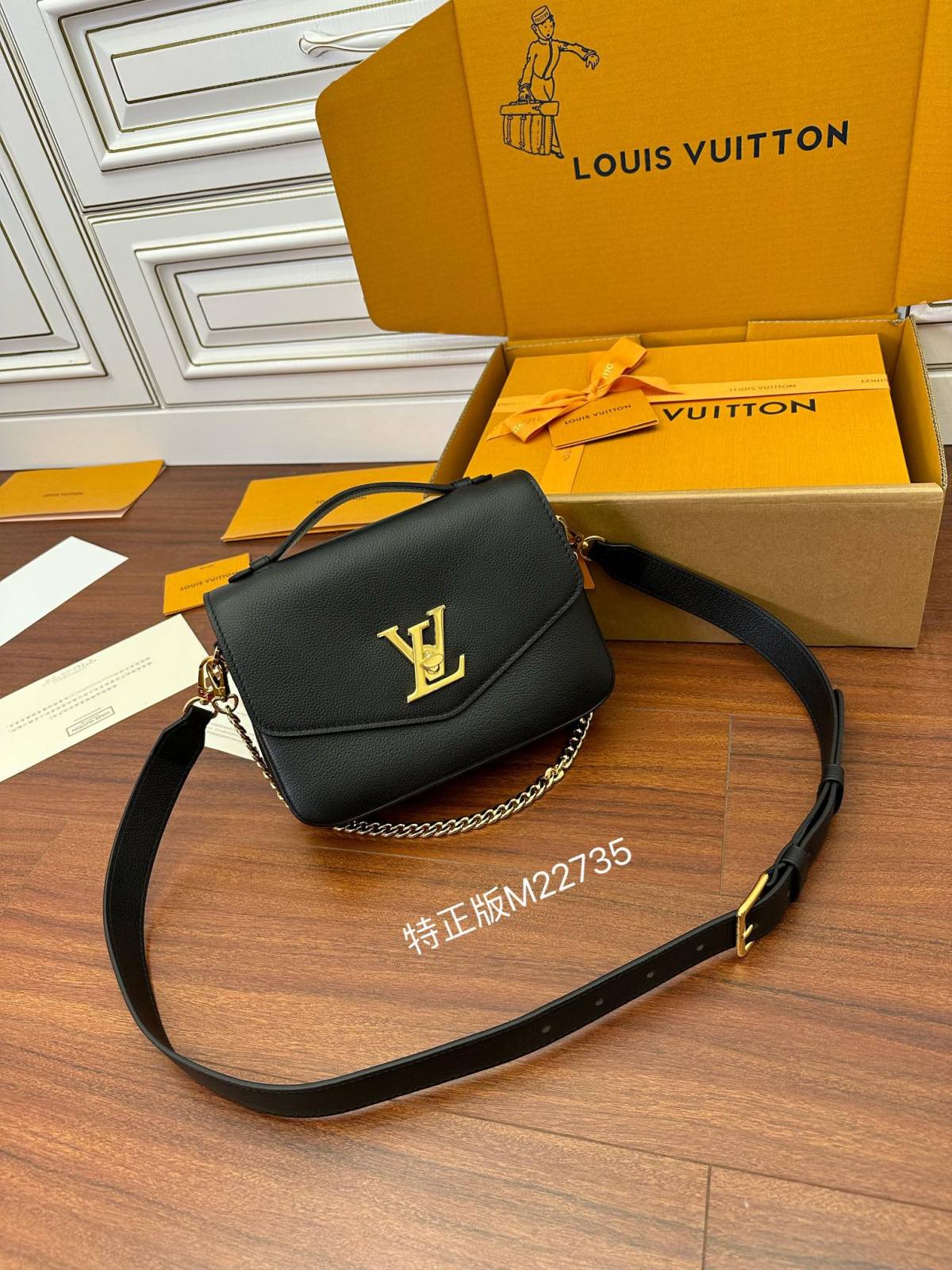 Ellebag’s Expert Replication: Louis Vuitton OXFORD Handbag (M22735) in Black-Best Quality Fake Louis Vuitton Bag Online Store ، حقيبة مصمم طبق الأصل ru