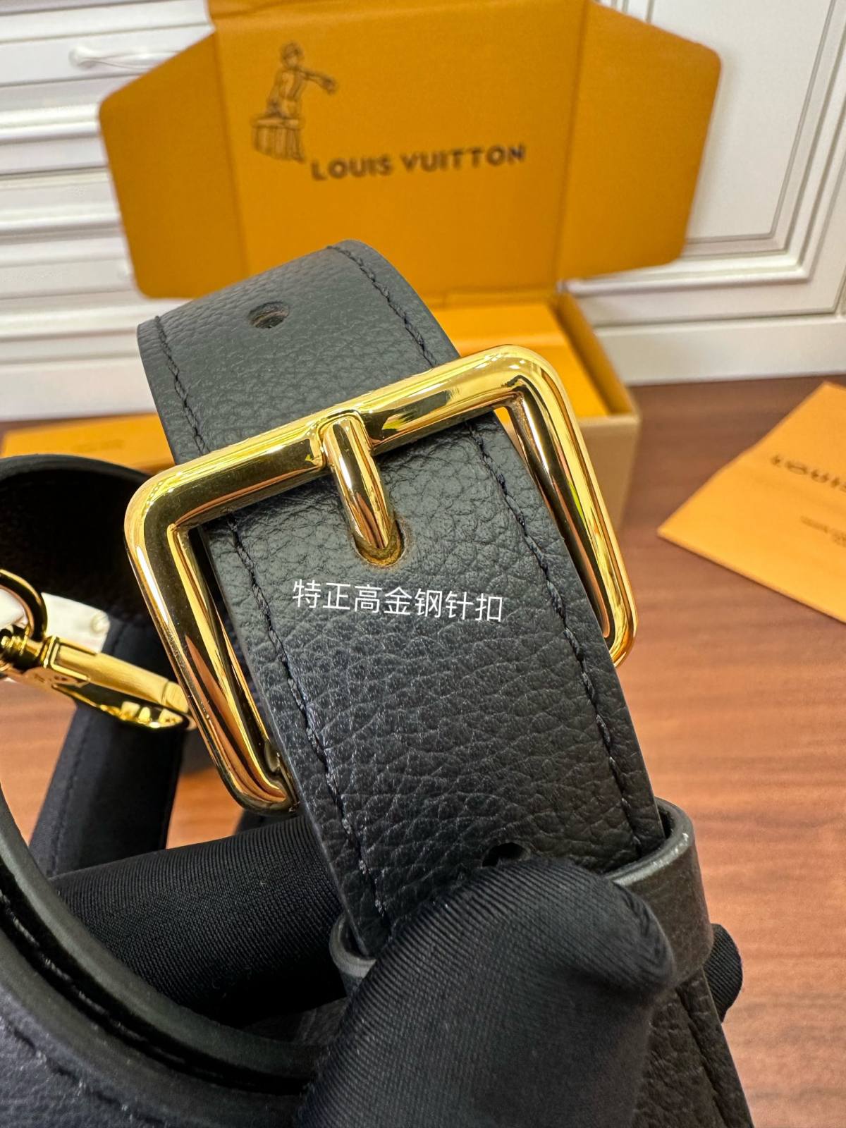 Ellebag’s Expert Replication: Louis Vuitton OXFORD Handbag (M22735) in Black-Best Quality Replica designer Bag factory in China