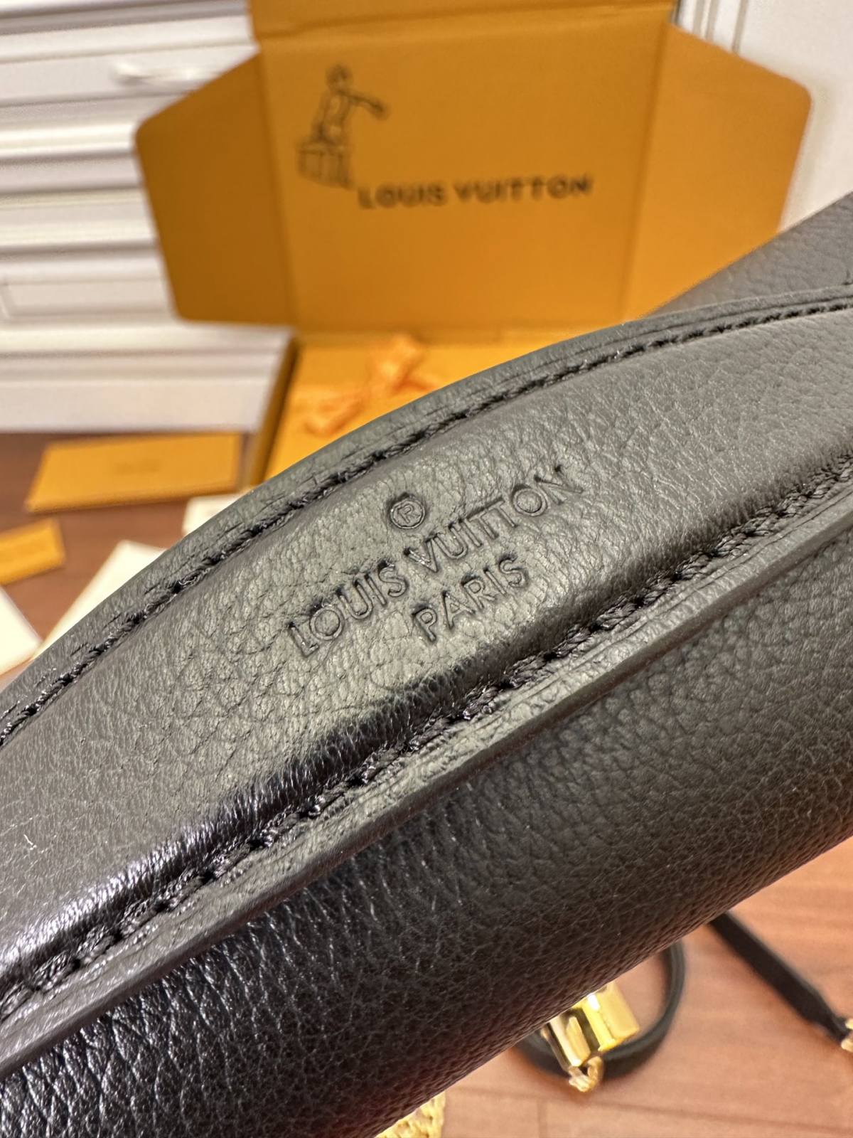 Ellebag’s Expert Replication: Louis Vuitton OXFORD Handbag (M22735) in Black-Best Quality Fake Louis Vuitton Bag Online Store, Replica designer bag ru