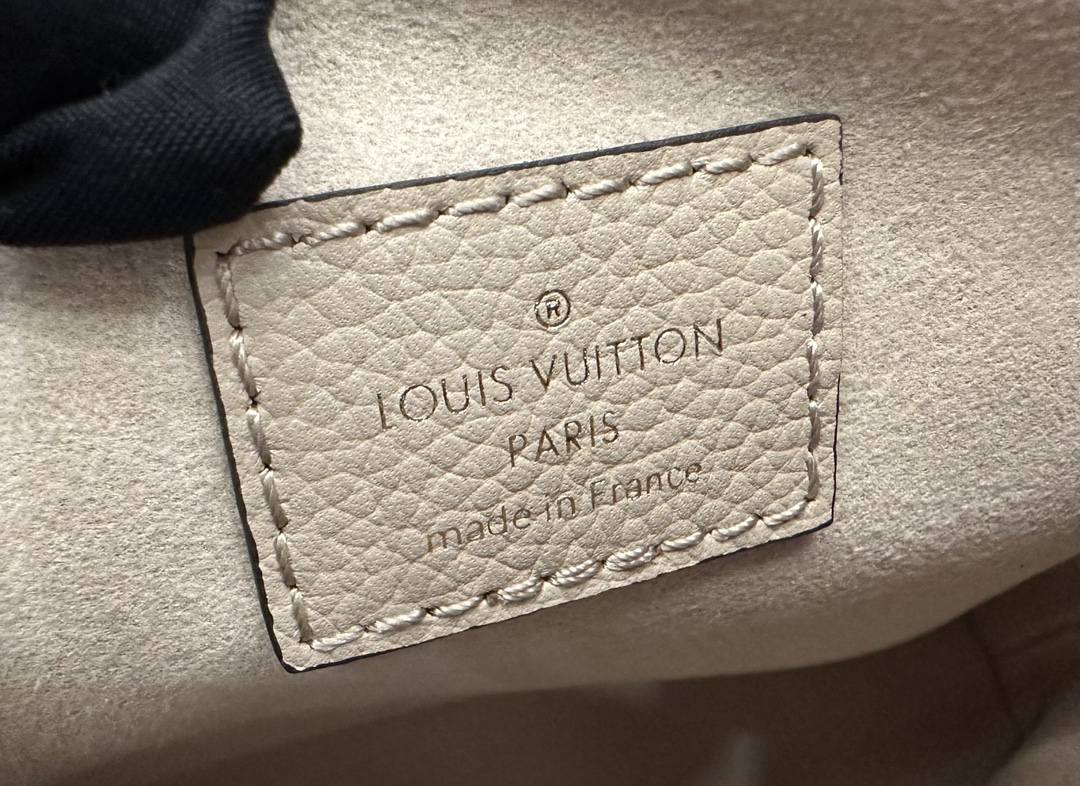 Ellebag’s Expert Replication: Louis Vuitton OXFORD Handbag (M22792) in Gray-Best Quality Fake Louis Vuitton Bag Online Store, Replica designer bag ru