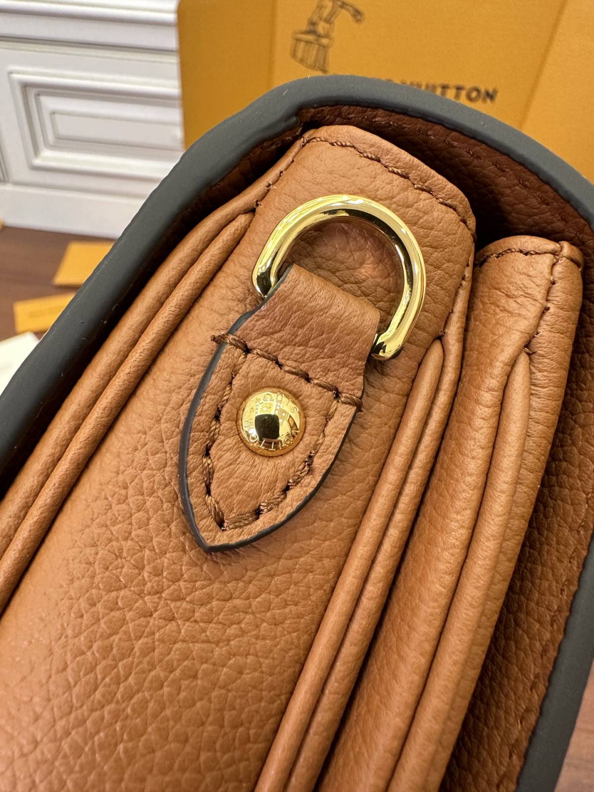 Ellebag’s Expert Replication: Louis Vuitton OXFORD Handbag (M22952) in Brown-সেরা মানের নকল লুই ভিটন ব্যাগ অনলাইন স্টোর, রেপ্লিকা ডিজাইনার ব্যাগ ru