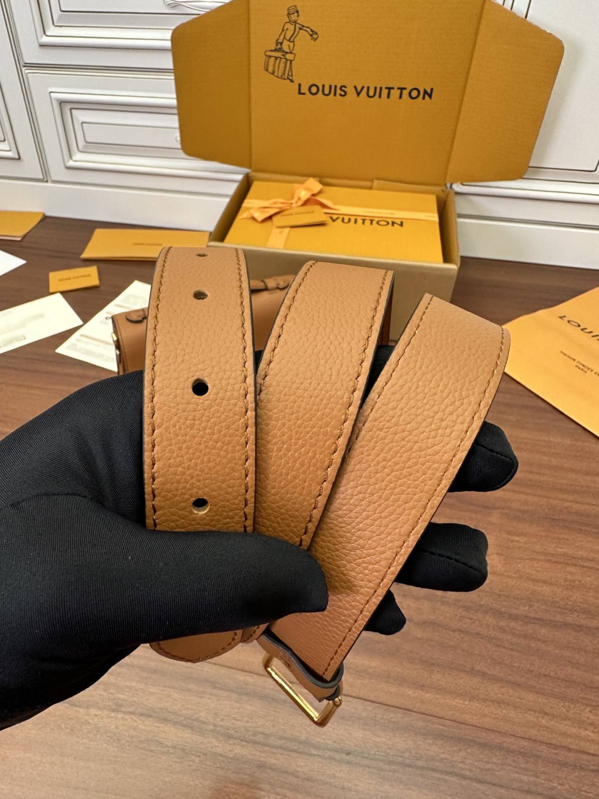 Ellebag’s Expert Replication: Louis Vuitton OXFORD Handbag (M22952) in Brown-بهترين معيار جي جعلي لوئس ويٽون بيگ آن لائين اسٽور، ريپليڪا ڊيزائنر بيگ ru