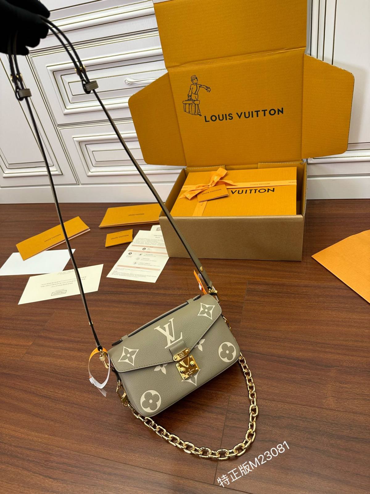 Ellebag’s Expert Replication: Louis Vuitton POCHETTE MÉTIS Metis EAST WEST Handbag (M23081) in Gray Monogram Empreinte Leather-Best Quality Fake Louis Vuitton Bag Online Store, Replica designer bag ru