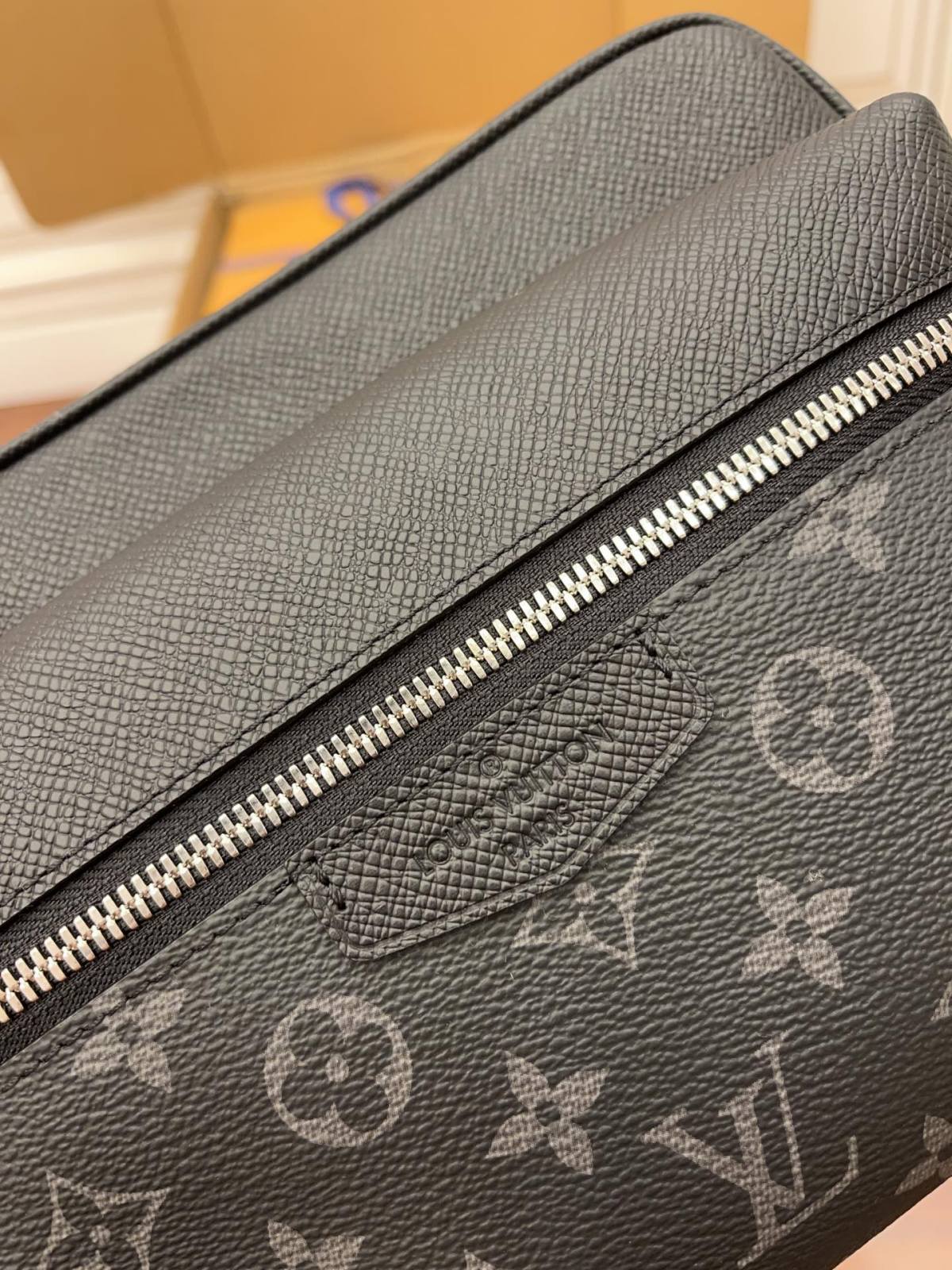 Ellebag’s Expert Replication: Louis Vuitton M30233 Monogram Eclipse Black OUTDOOR Messenger Bag-Zoo Zoo Fake Louis Vuitton Hnab Online Khw, Replica designer hnab ru