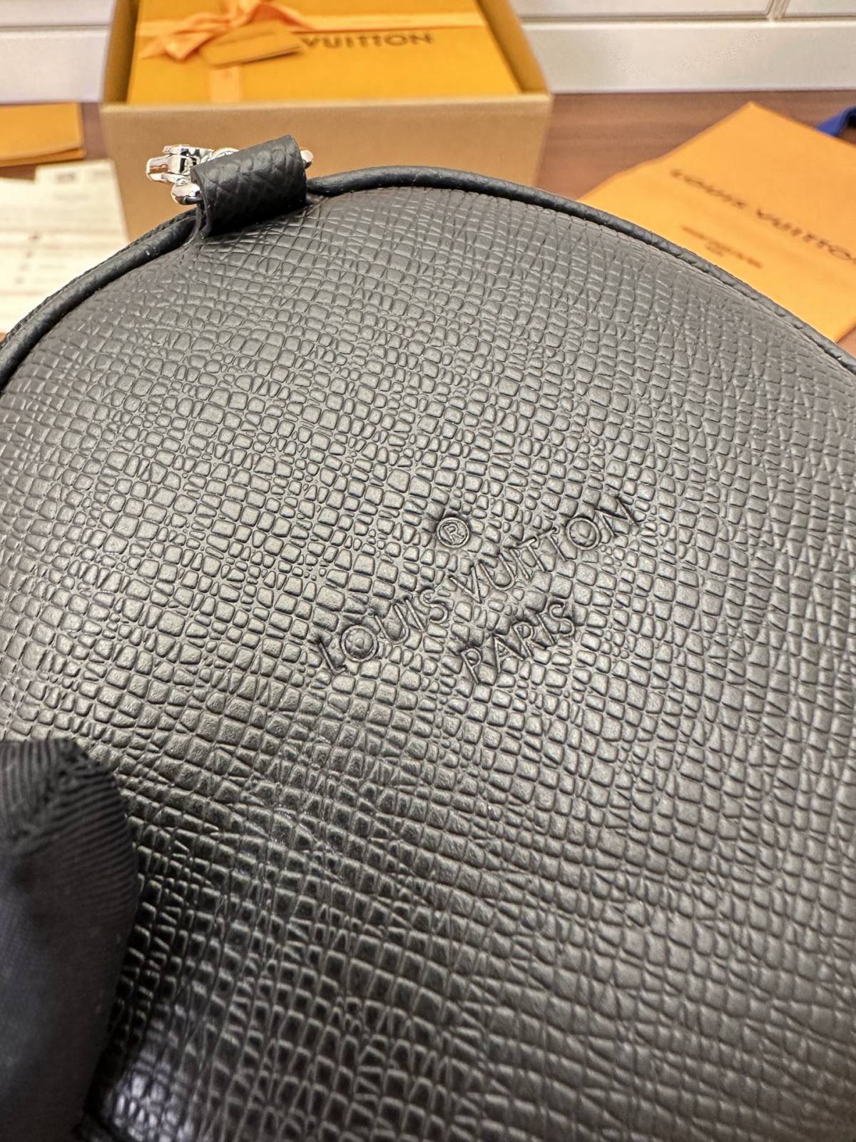 Ellebag’s Expert Replication: Louis Vuitton Monogram Duo Shoulder Bag (M30936)-Molemo ka ho Fetisisa Lebenkele la Lebenkele la Marang-rang la Fake Louis Vuitton, Replica designer bag ru