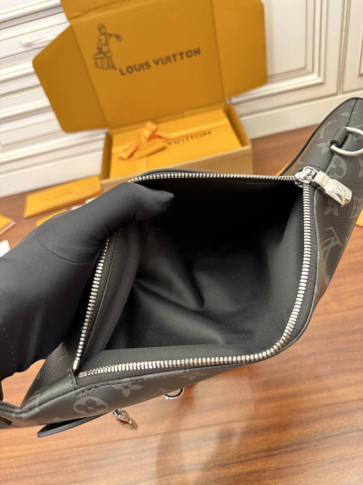 Ellebag’s Expert Replication: Louis Vuitton Monogram Duo Shoulder Bag (M30936)-Kedai Dalam Talian Beg Louis Vuitton Palsu Kualiti Terbaik, Beg reka bentuk replika ru