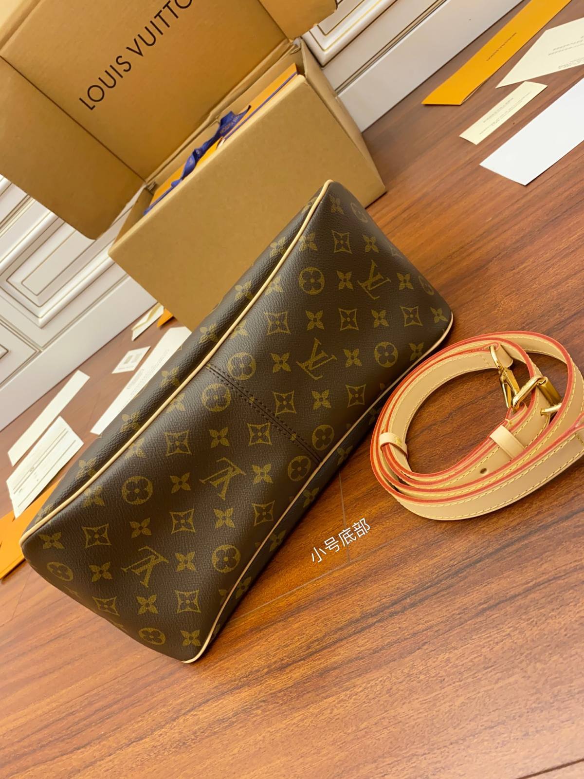 Ellebag’s Expert Replication: Louis Vuitton M40352 GRACEFUL Bag-Ti o dara ju Didara iro Louis Vuitton apo Online itaja, Ajọra onise apo ru