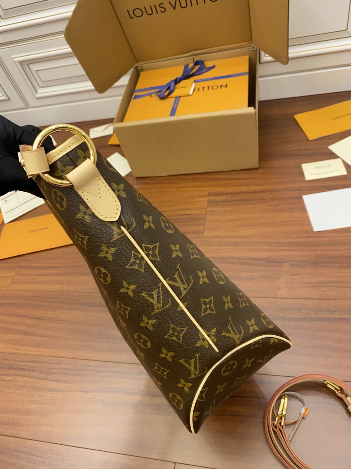 Ellebag’s Expert Replication: Louis Vuitton M40352 GRACEFUL Bag-Tulaga sili ona lelei Fake Louis Vuitton Bag Faleoloa i luga ole laiga, Replica designer bag ru