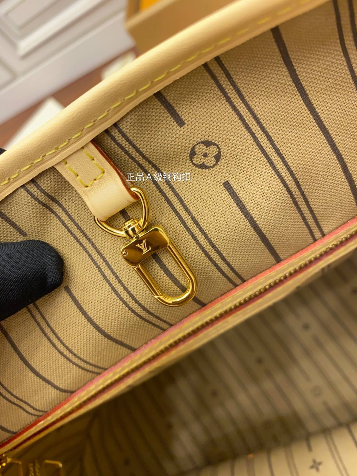 Ellebag’s Expert Replication: Louis Vuitton M40352 GRACEFUL Bag-Ti o dara ju Didara iro Louis Vuitton apo Online itaja, Ajọra onise apo ru