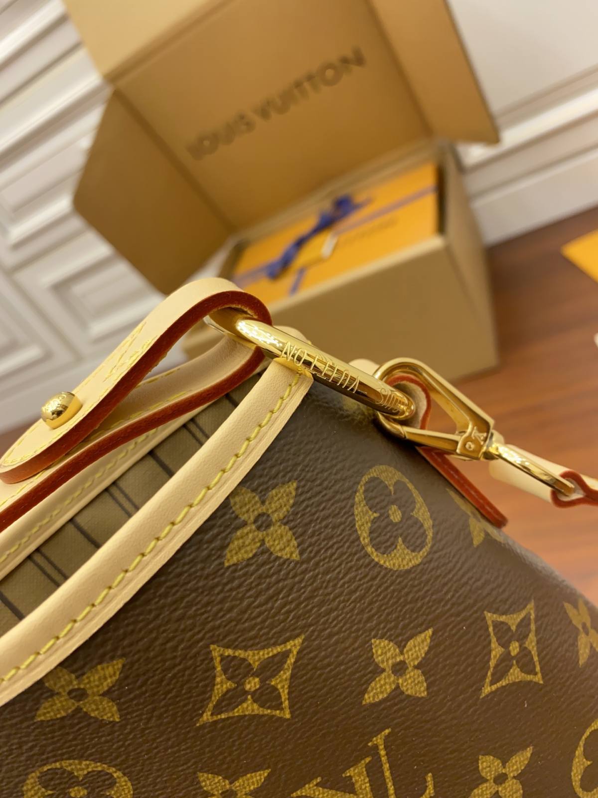 Ellebag’s Expert Replication: Louis Vuitton GRACEFUL Bag (M40353) in Monogram-最高品質の偽のルイヴィトンバッグオンラインストア、レプリカデザイナーバッグru