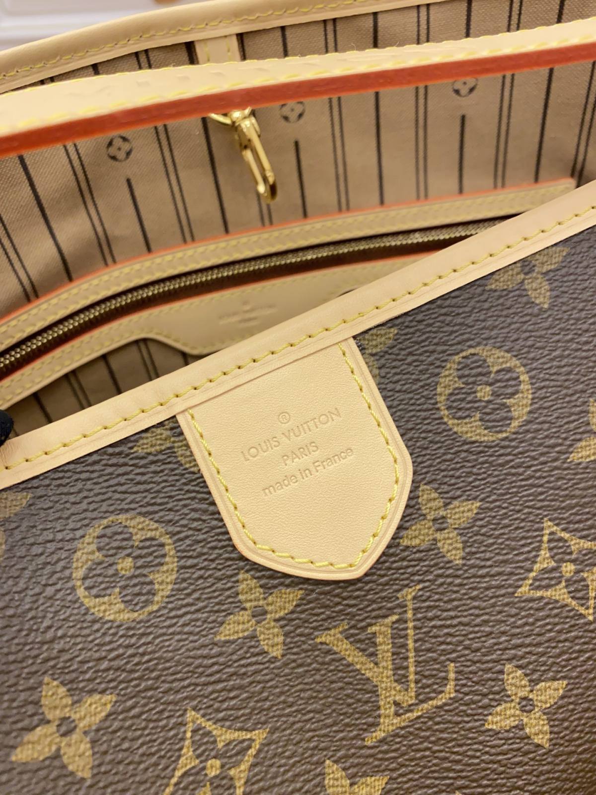 Ellebag’s Expert Replication: Louis Vuitton GRACEFUL Bag (M40353) in Monogram-最高品質の偽のルイヴィトンバッグオンラインストア、レプリカデザイナーバッグru