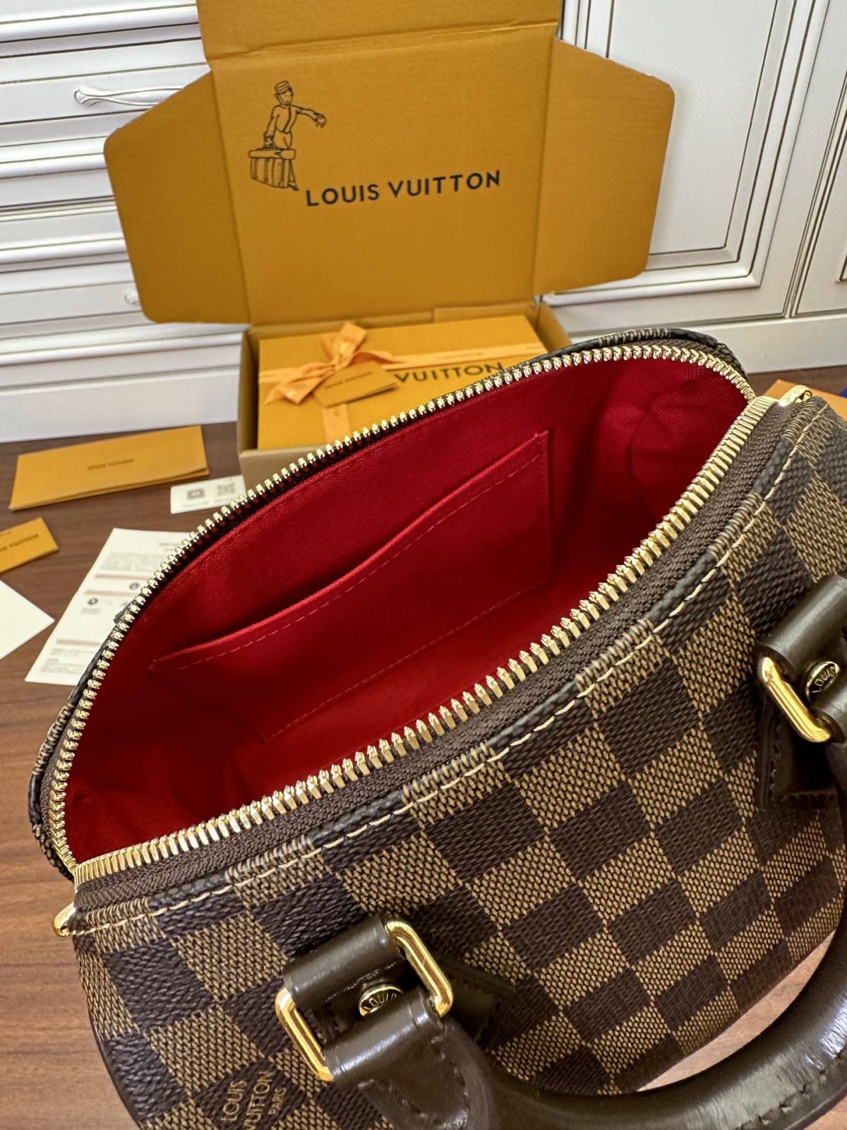 Ellebag’s Expert Replication: Louis Vuitton Speedy Bandoulière 20 Handbag (M40489)-Tulaga sili ona lelei Fake Louis Vuitton Bag Faleoloa i luga ole laiga, Replica designer bag ru