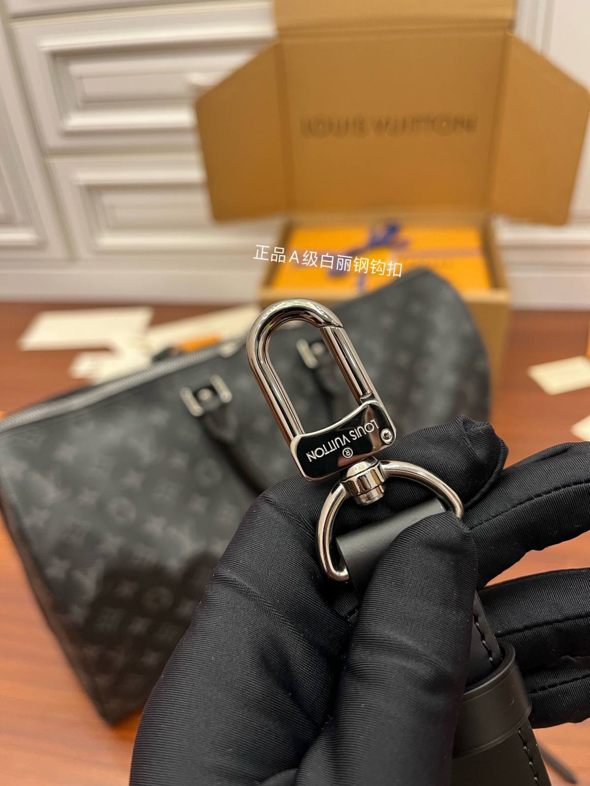 Ellebag’s Expert Replication: Louis Vuitton Keepall 45 Travel Bag (M40569)-Best Quality Replica designer Bag factory in China