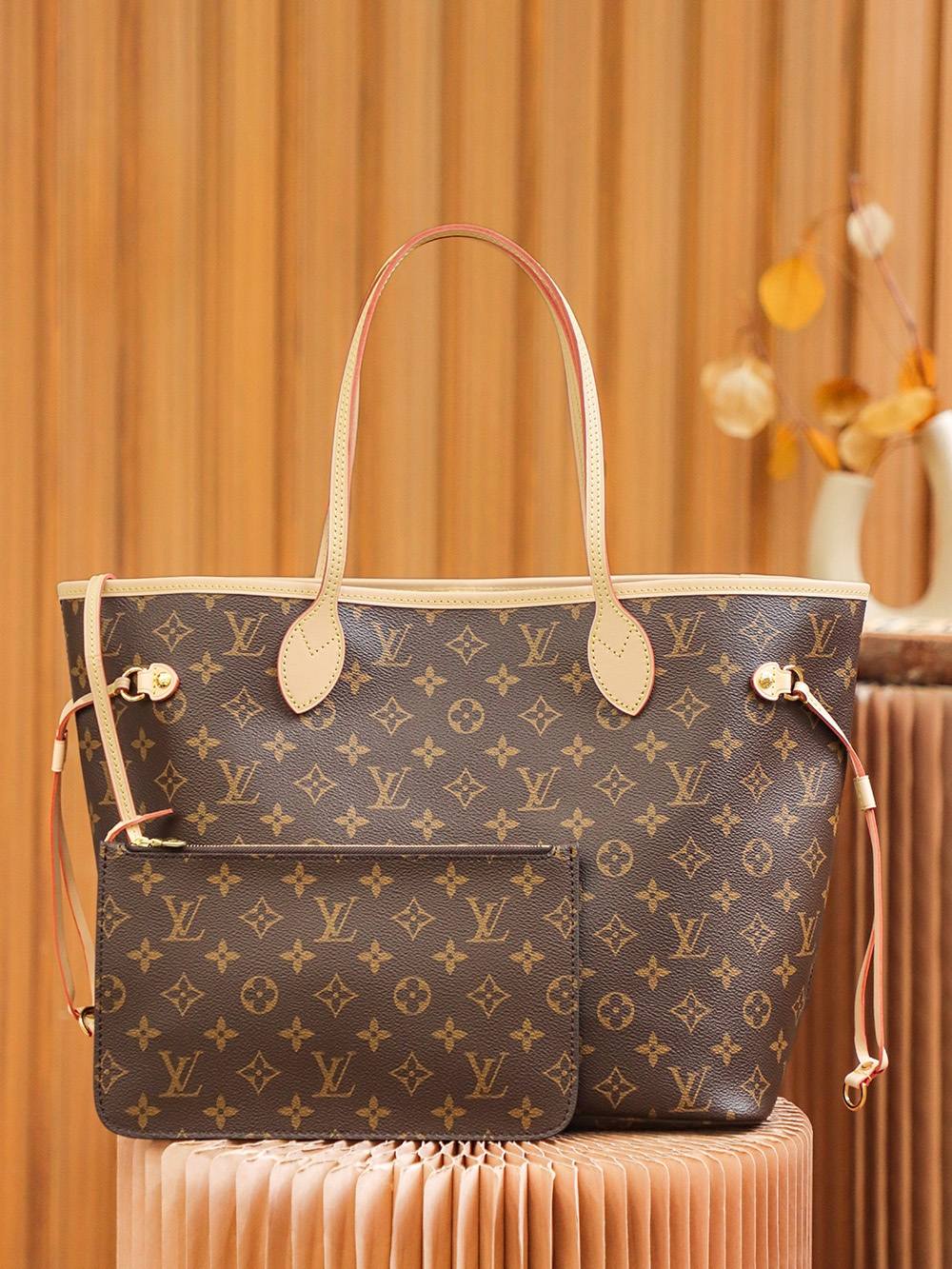 Ellebag’s Expert Replication: Louis Vuitton NEVERFULL Monogram/Beige Medium Handbag (M40995)-ຄຸນະພາບທີ່ດີທີ່ສຸດ Fake Louis Vuitton Bag Online Store, Replica designer bag ru