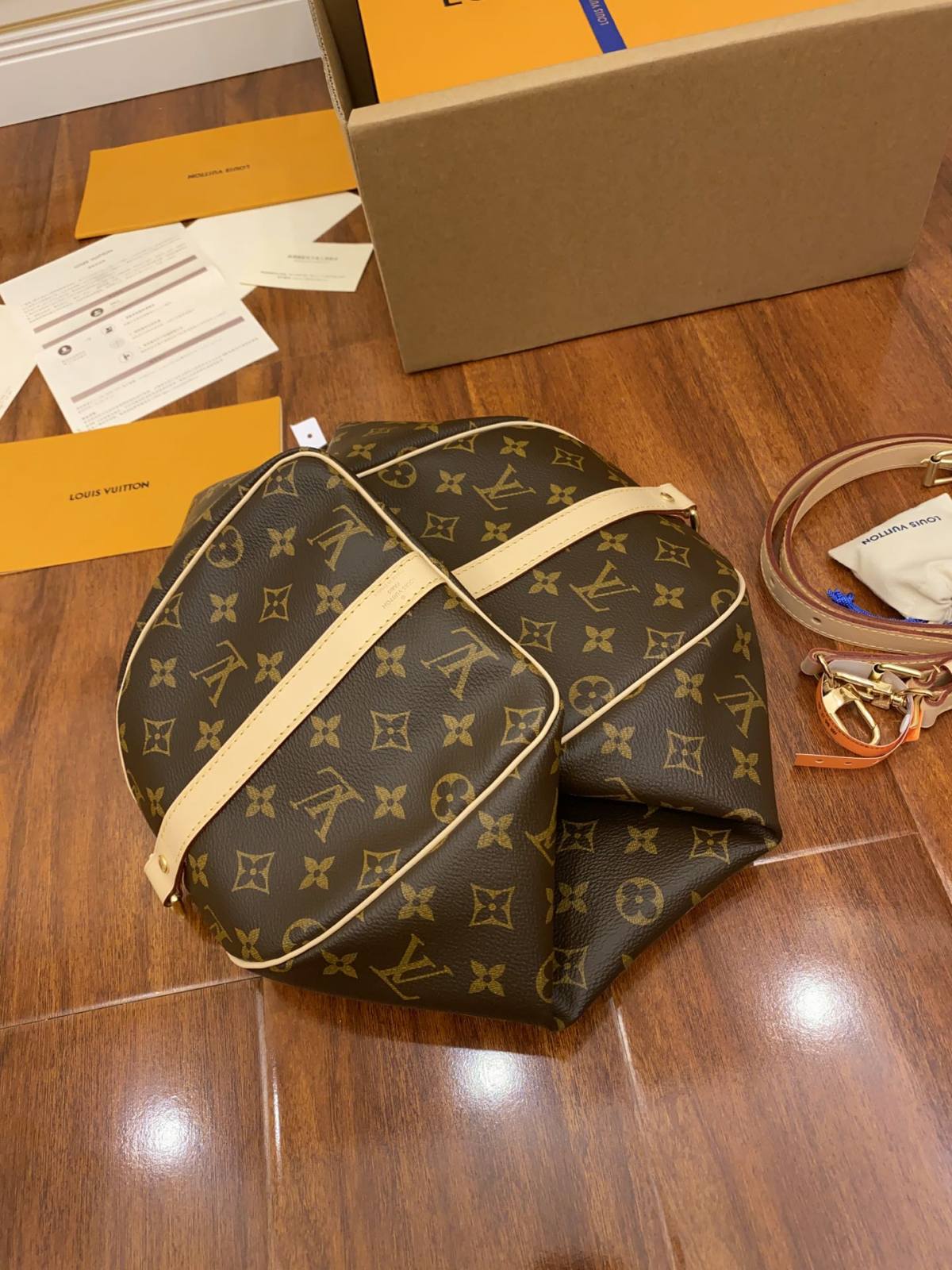 Ellebag’s Expert Replication: Louis Vuitton SPEEDY 30 with Shoulder Strap (M41112)-Best Quality Replica designer Bag factory in China