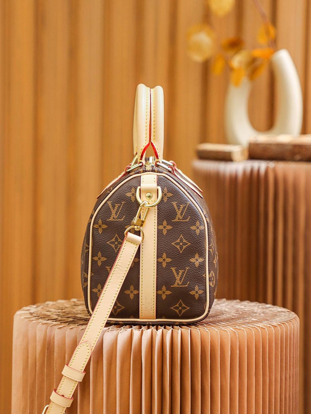 Ellebag’s Expert Replication: Louis Vuitton SPEEDY 25 Handbag with Shoulder Strap (M41113)-Best Quality Fake Louis Vuitton Bag Online Store, Replica designer bag ru