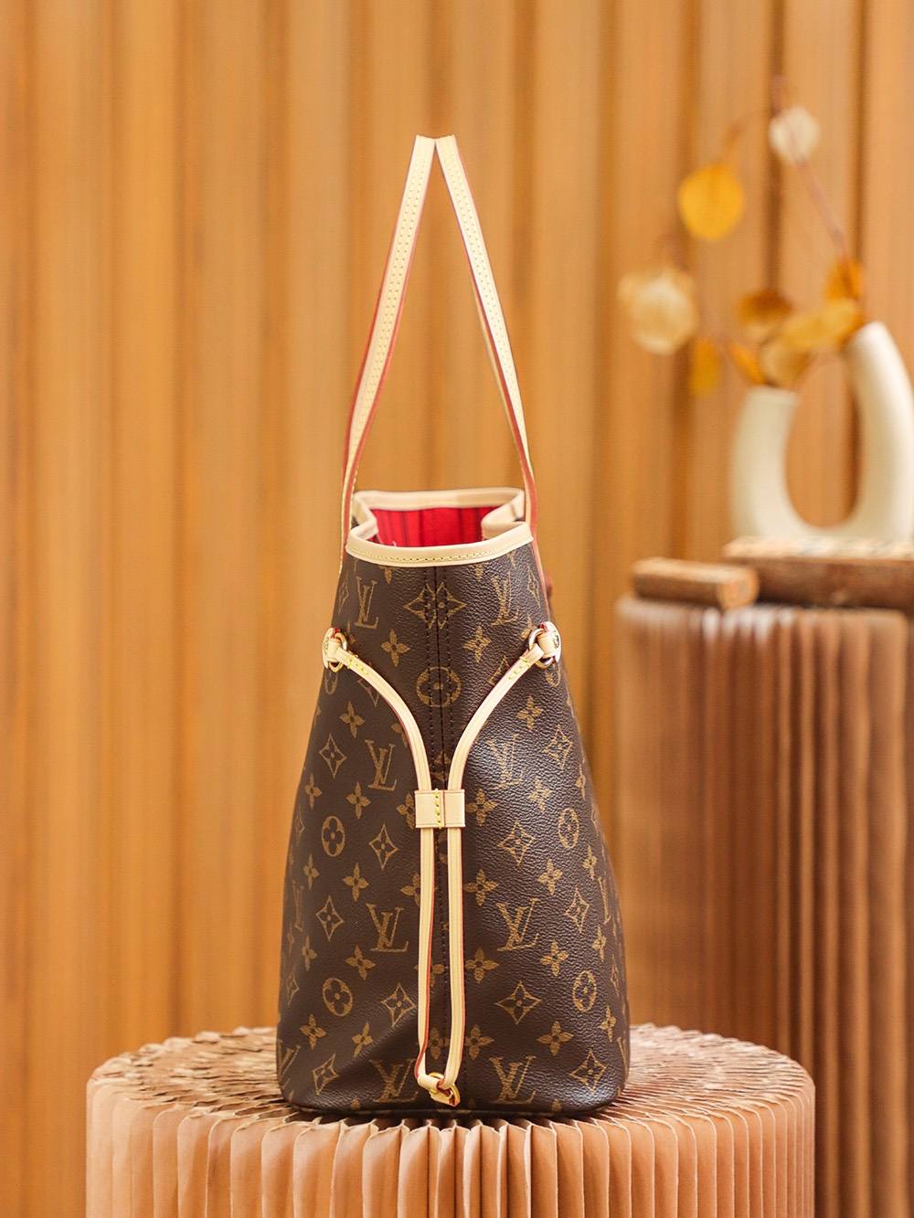 Ellebag’s Expert Replication: Louis Vuitton NEVERFULL Medium Handbag (M41177) with Monogram/Red Interior-Negozio in linea della borsa falsa di Louis Vuitton di migliore qualità, borsa del progettista della replica ru