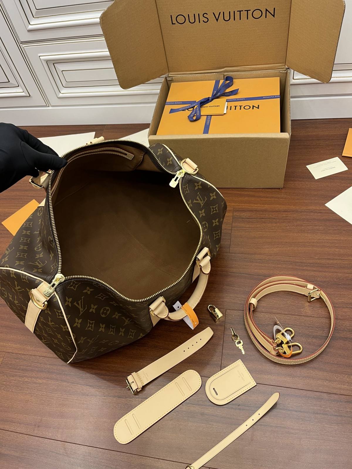 Ellebag’s Expert Replication: Louis Vuitton Keepall 45 Monogram with Yellow Leather (M41418)-בעסטער קוואַליטעט שווינדל לוי ווויטטאָן באַג אָנליין קראָם, רעפּליקע דיזיינער זעקל רו