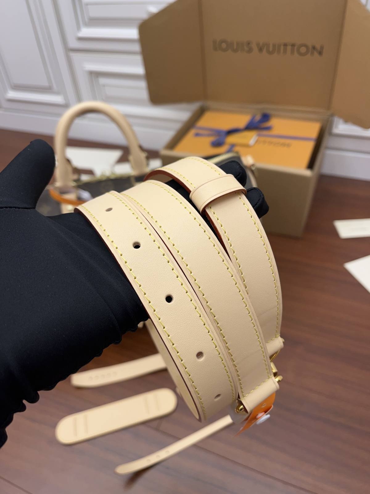 Ellebag’s Expert Replication: Louis Vuitton Keepall 45 Monogram with Yellow Leather (M41418)-Best Quality Replica designer Bag factory in China