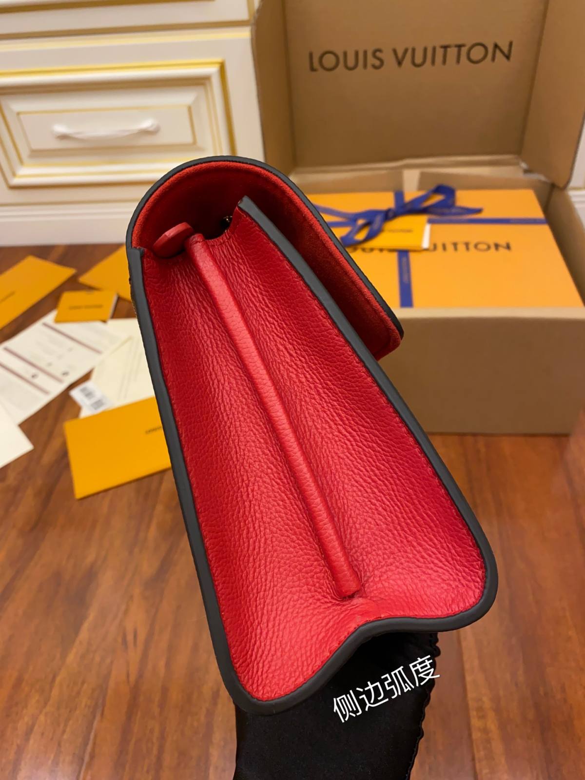 Ellebag’s Expert Replication: Louis Vuitton VICTOIRE Handbag (M41731) Monogram Red-Best Quality Fake Louis Vuitton Bag Nettbutikk, Replica designer bag ru