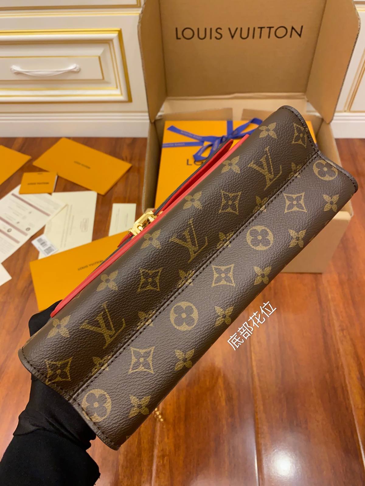 Ellebag’s Expert Replication: Louis Vuitton VICTOIRE Handbag (M41731) Monogram Red-Best Quality Replica designer Bag factory in China