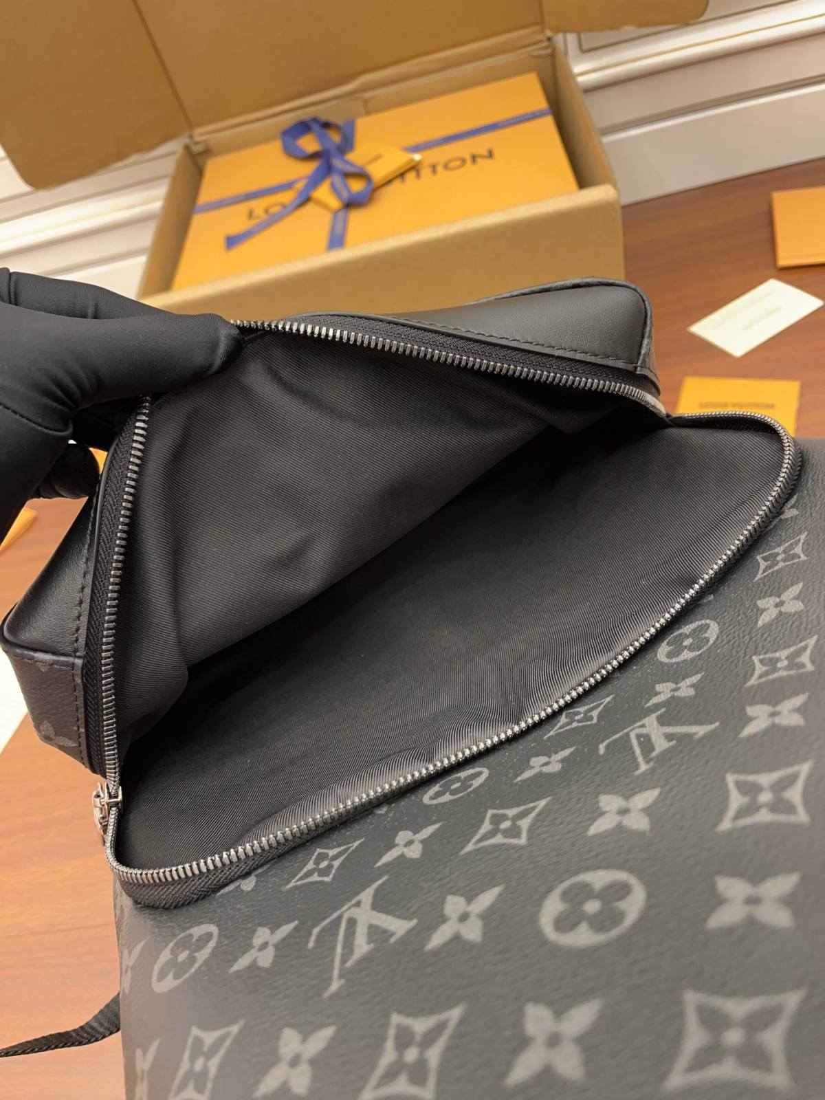 Ellebag’s Expert Replication: Louis Vuitton Discovery Apollo Backpack (M43186) Soft Monogram Eclipse Black-Інтэрнэт-крама падробленай сумкі Louis Vuitton лепшай якасці, рэплікі дызайнерскай сумкі ru