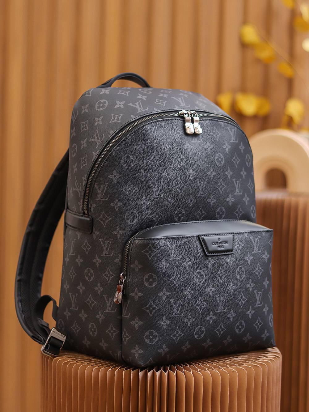 Ellebag’s Expert Replication: Louis Vuitton Discovery Apollo Backpack (M43186) Soft Monogram Eclipse Black-Best Quality Replica designer Bag factory in China