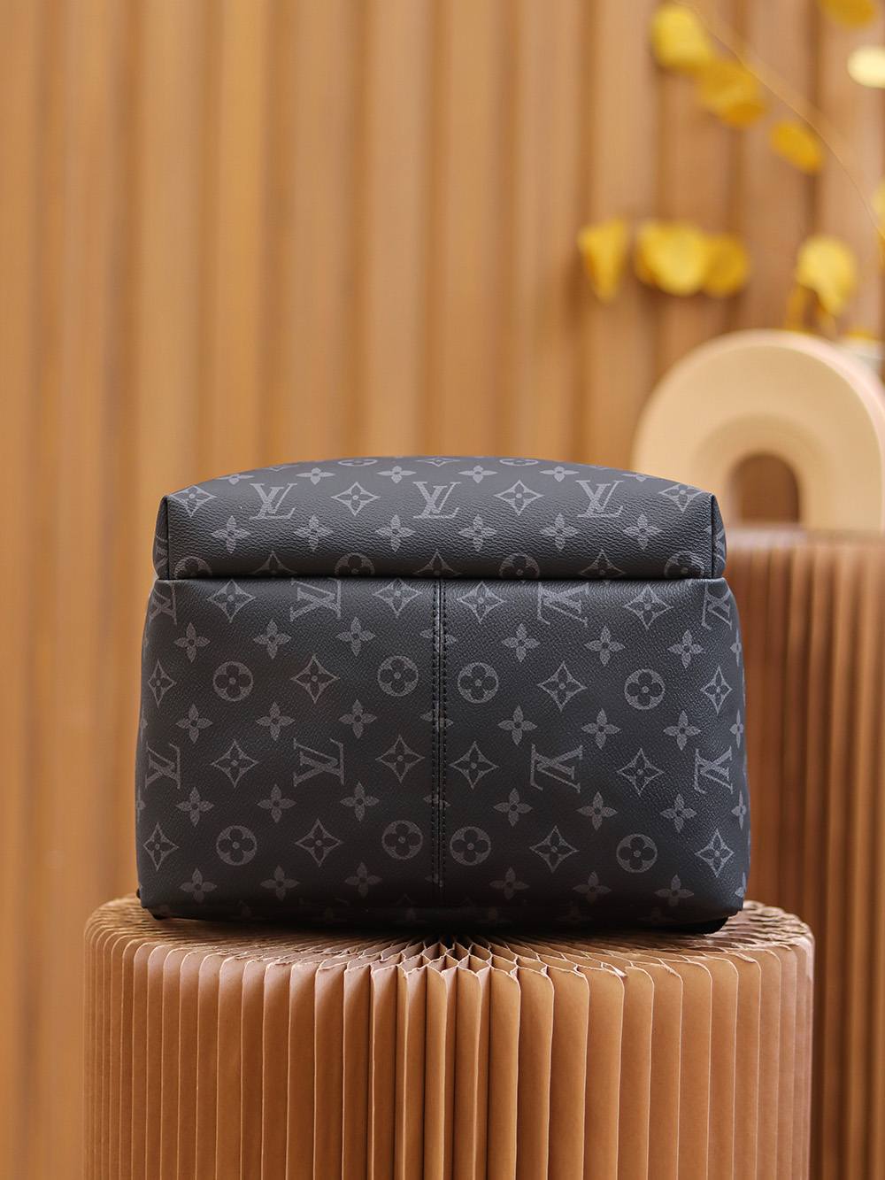 Ellebag’s Expert Replication: Louis Vuitton Discovery Apollo Backpack (M43186) Soft Monogram Eclipse Black-ហាងអនឡាញកាបូប Louis Vuitton ក្លែងក្លាយដែលមានគុណភាពល្អបំផុត កាបូបអ្នករចនាម៉ូដចម្លង ru