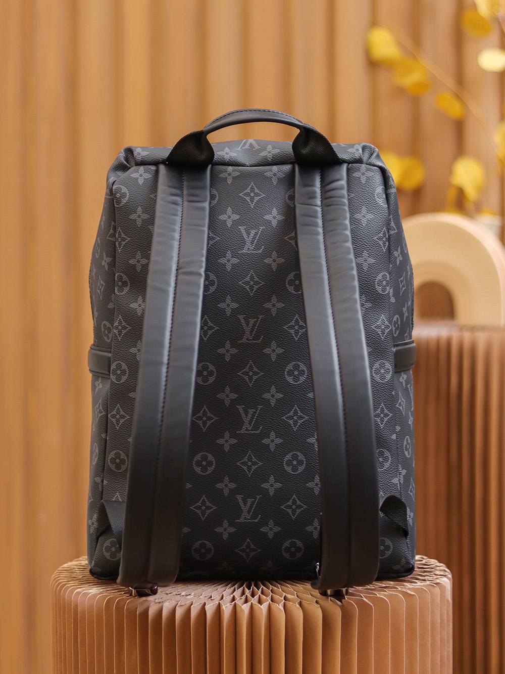 Ellebag’s Expert Replication: Louis Vuitton Discovery Apollo Backpack (M43186) Soft Monogram Eclipse Black-ហាងអនឡាញកាបូប Louis Vuitton ក្លែងក្លាយដែលមានគុណភាពល្អបំផុត កាបូបអ្នករចនាម៉ូដចម្លង ru