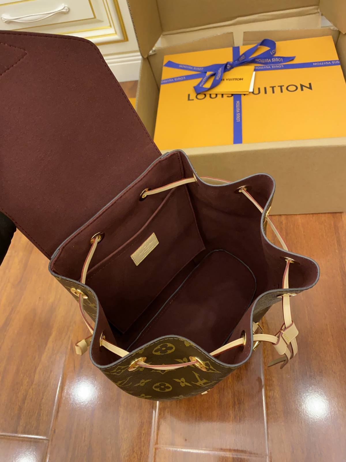 Ellebag’s Expert Replication: Louis Vuitton Montsouris Medium Sperone Backpack (M43431) Damier Azur Canvas-Yakanakisa Hunhu Fake Louis Vuitton Bag Online Store, Replica dhizaini bag ru