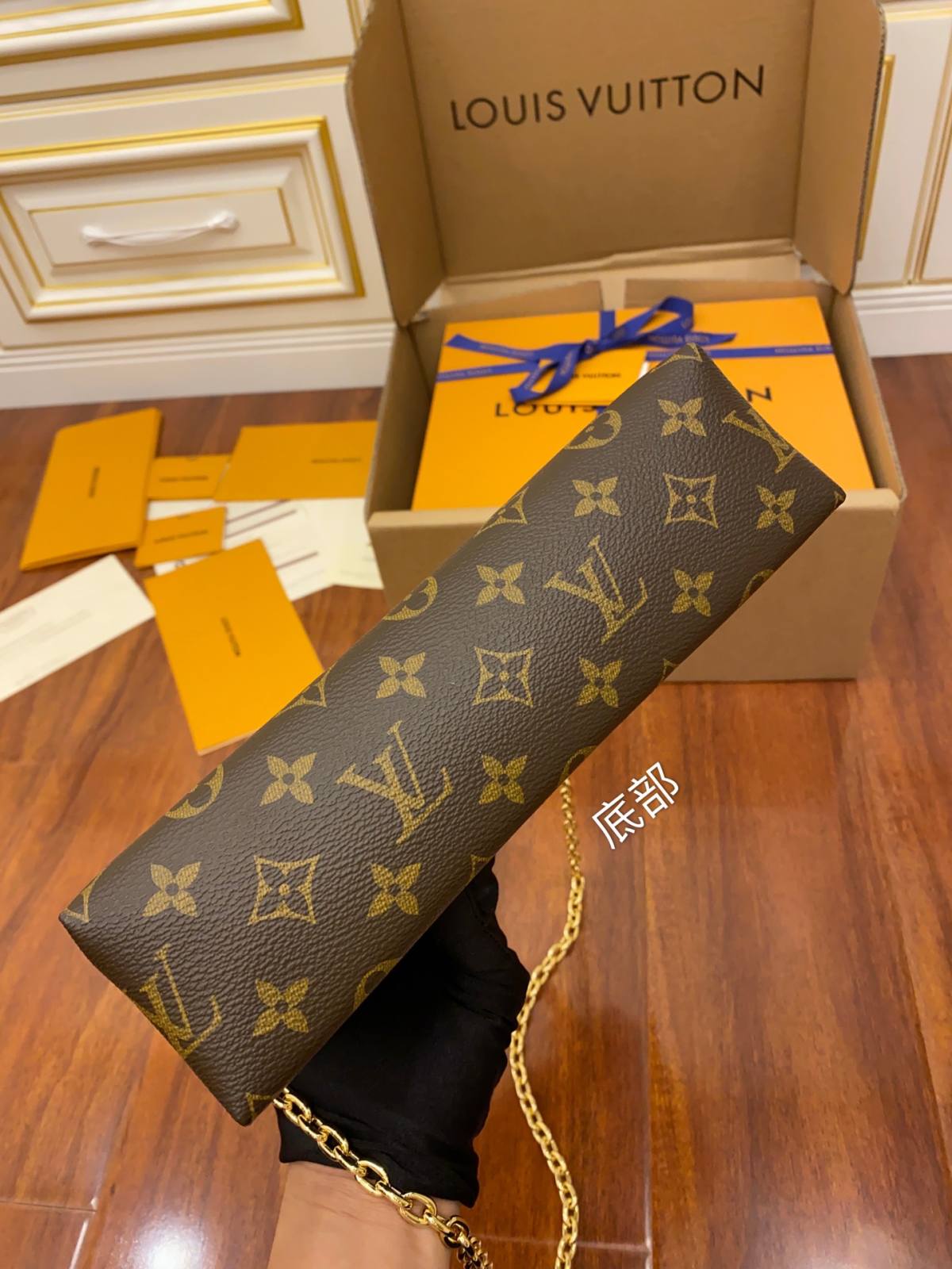 Ellebag’s Expert Replication: Louis Vuitton Saint Placide Chain Crossbody Bag (M43713)-Best Quality adịgboroja Louis vuitton akpa Online Store, oyiri mmebe akpa ru