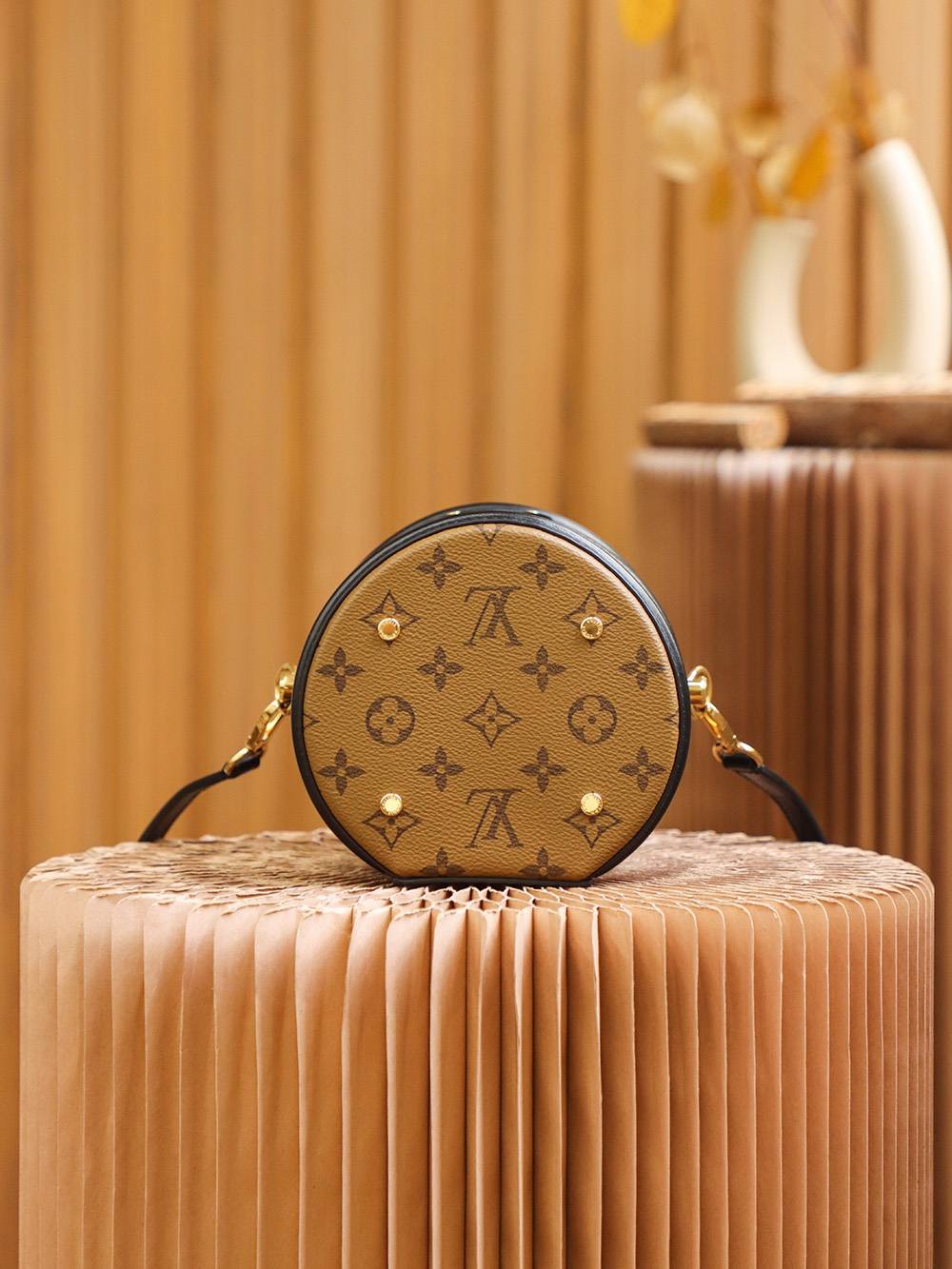 Ellebag’s Expert Replication: Louis Vuitton Cannes Handbag (M43986) Monogram-Legjobb minőségű hamis Louis Vuitton táska online áruház, replika designer táska ru