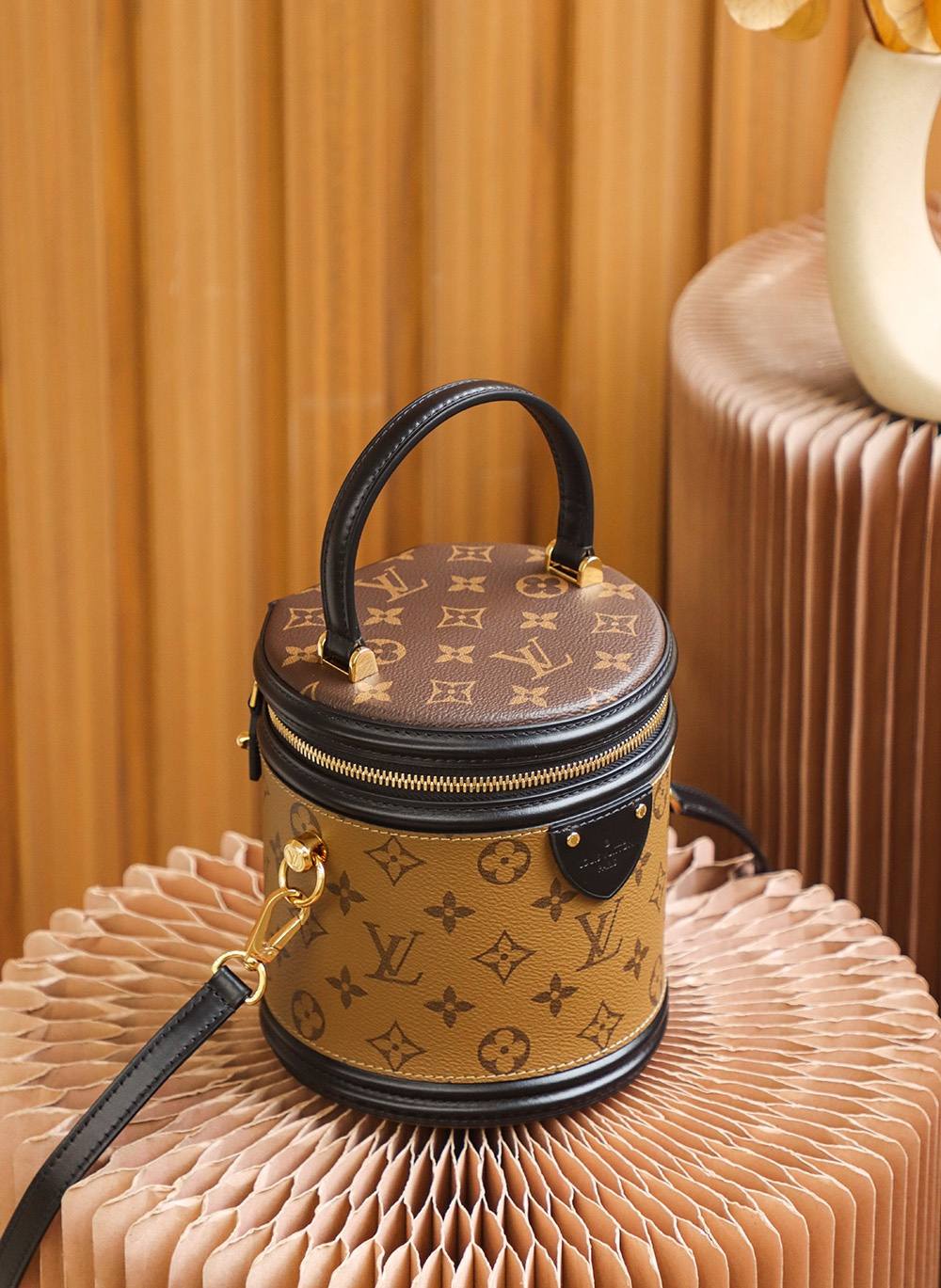 Ellebag’s Expert Replication: Louis Vuitton Cannes Handbag (M43986) Monogram-Legjobb minőségű hamis Louis Vuitton táska online áruház, replika designer táska ru