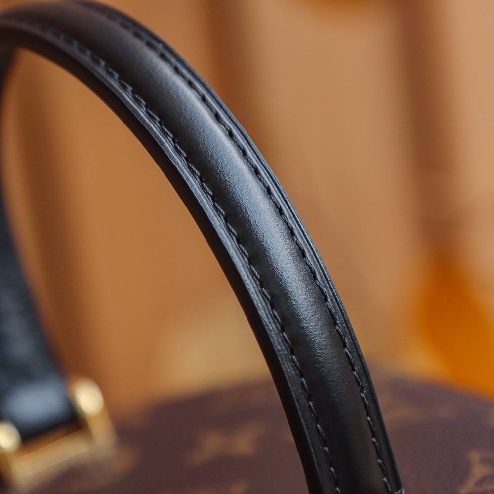 Ellebag’s Expert Replication: Louis Vuitton Cannes Handbag (M43986) Monogram-Legjobb minőségű hamis Louis Vuitton táska online áruház, replika designer táska ru