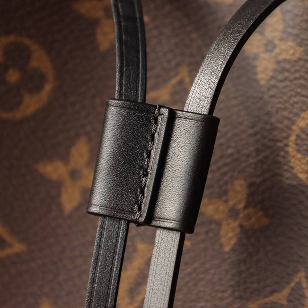 Ellebag’s Expert Replication: Louis Vuitton NeoNoe Bucket Bag in Black (M44020) Monogram-Best Quality Fake Louis Vuitton Bag Online Store, Replica designer bag ru