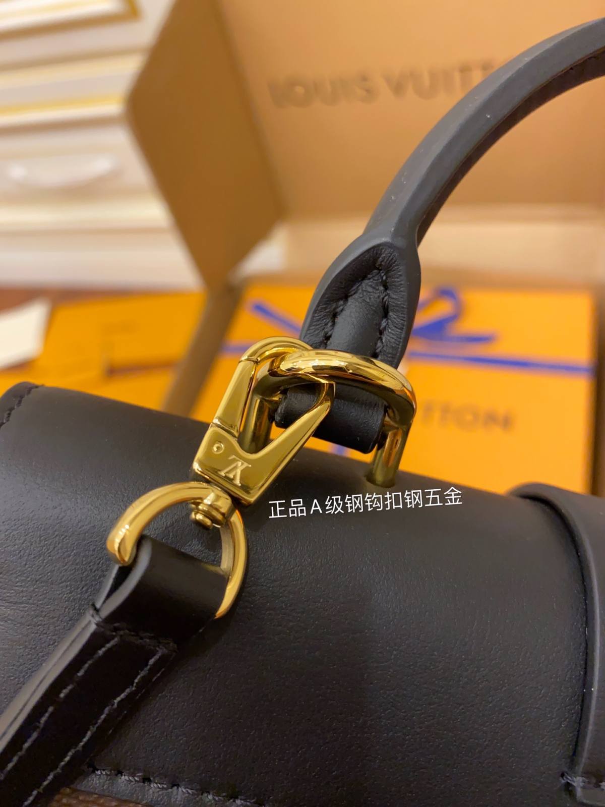 Ellebag’s Expert Replication: Louis Vuitton Locky BB Handbag in Black (M44141)-בעסטער קוואַליטעט שווינדל לוי ווויטטאָן באַג אָנליין קראָם, רעפּליקע דיזיינער זעקל רו