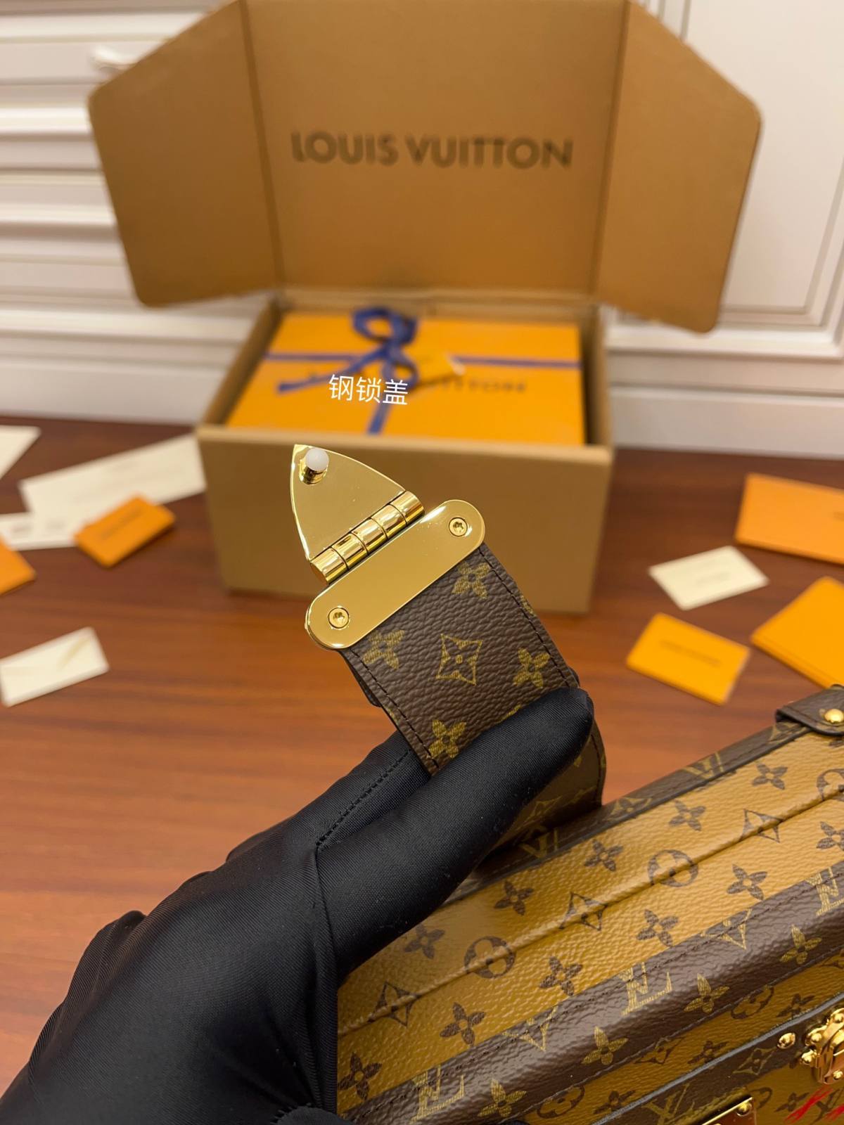 Ellebag’s Expert Replication: Louis Vuitton Classic Soft Trunk Bag (M44154) in Monogram Reverse Canvas-Beste Kwaliteit Vals Louis Vuitton Sak Aanlyn Winkel, Replika ontwerper sak ru