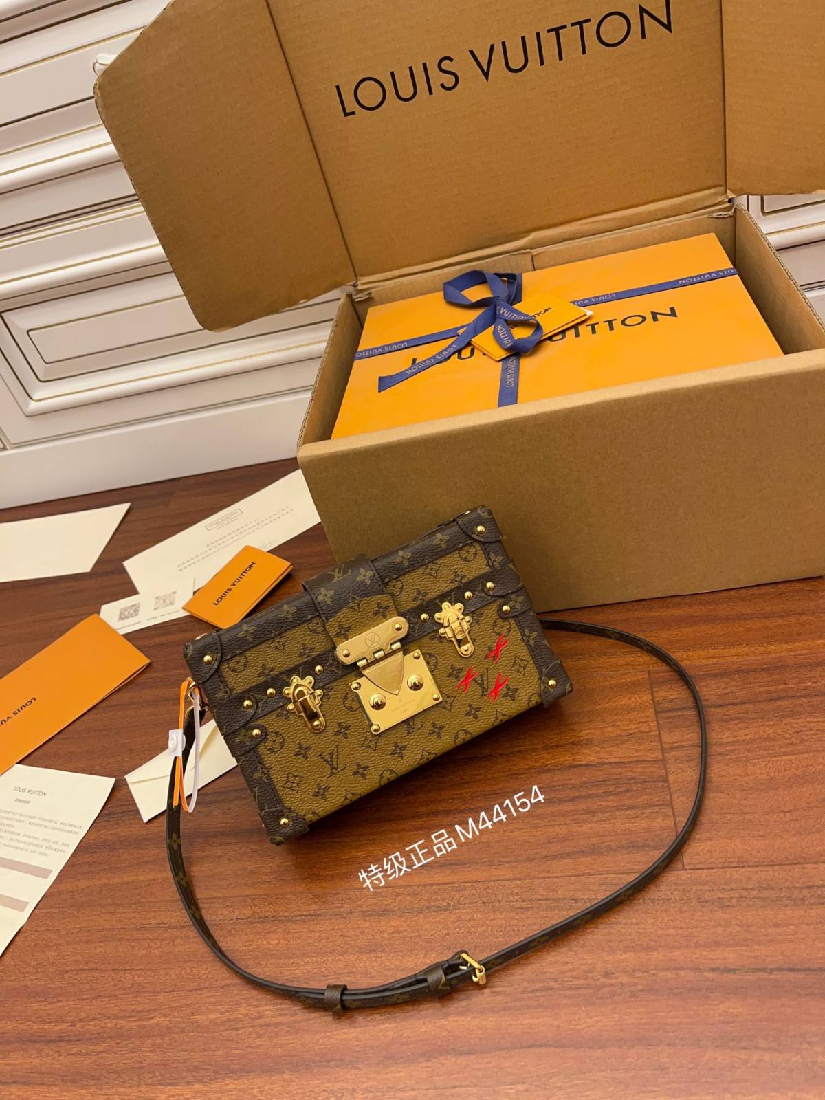 Ellebag’s Expert Replication: Louis Vuitton Classic Soft Trunk Bag (M44154) in Monogram Reverse Canvas-Best Quality Fake Louis Vuitton Bag Nettbutikk, Replica designer bag ru