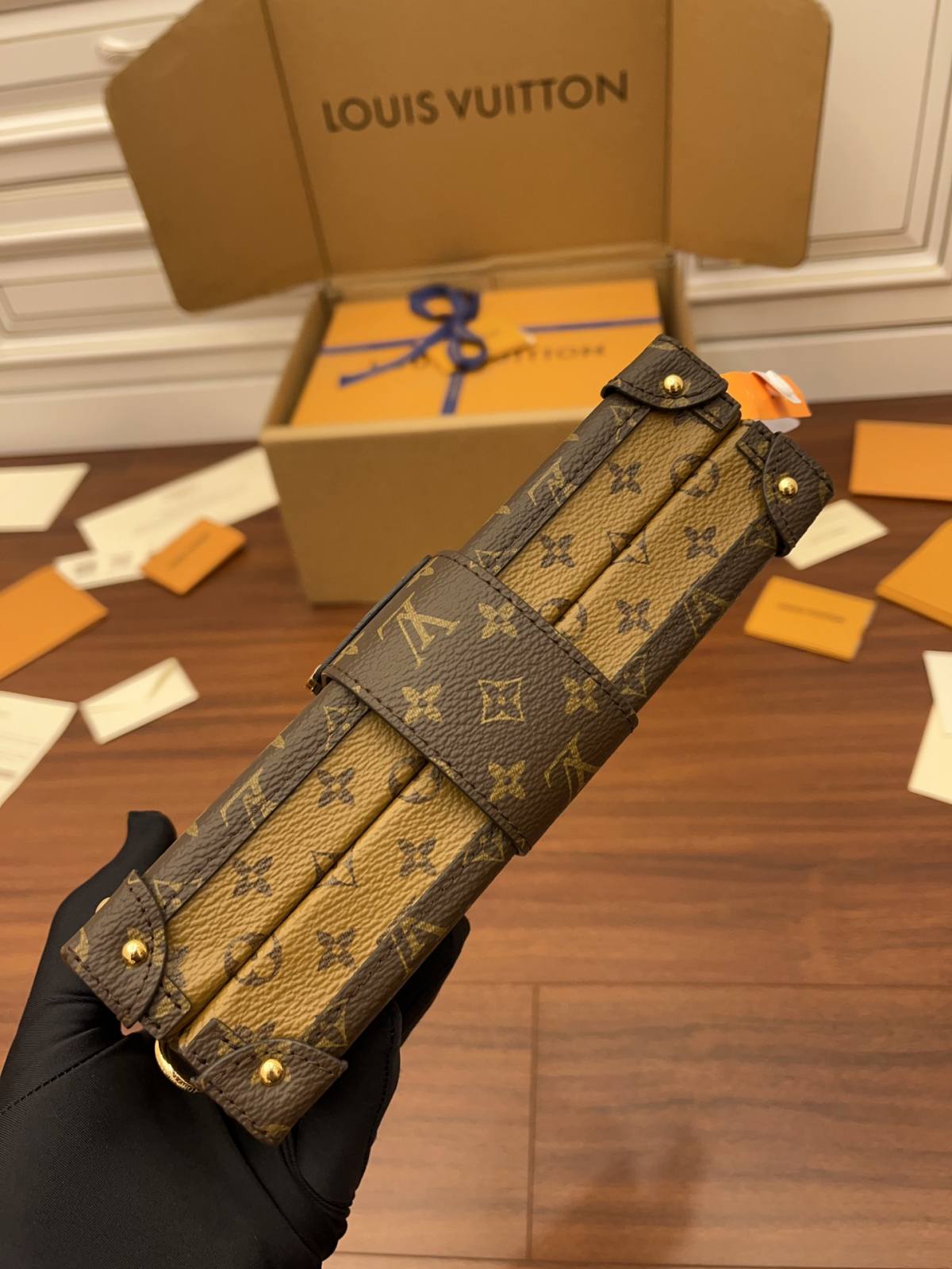 Ellebag’s Expert Replication: Louis Vuitton Classic Soft Trunk Bag (M44154) in Monogram Reverse Canvas-بہترین معیار کا جعلی لوئس ووٹن بیگ آن لائن اسٹور، ریپلیکا ڈیزائنر بیگ آر یو